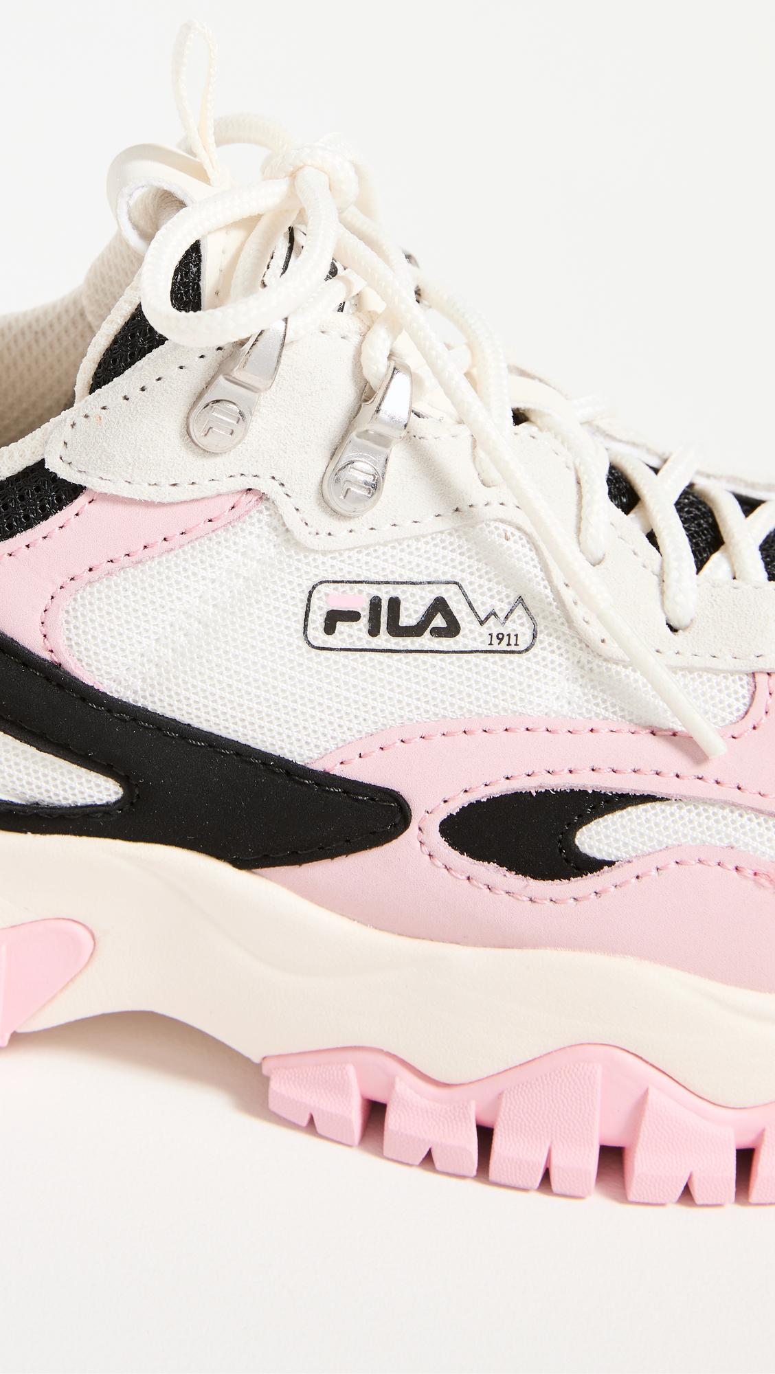 Fila Leather Ray Tracer 2 Sneakers in Pink | Lyst