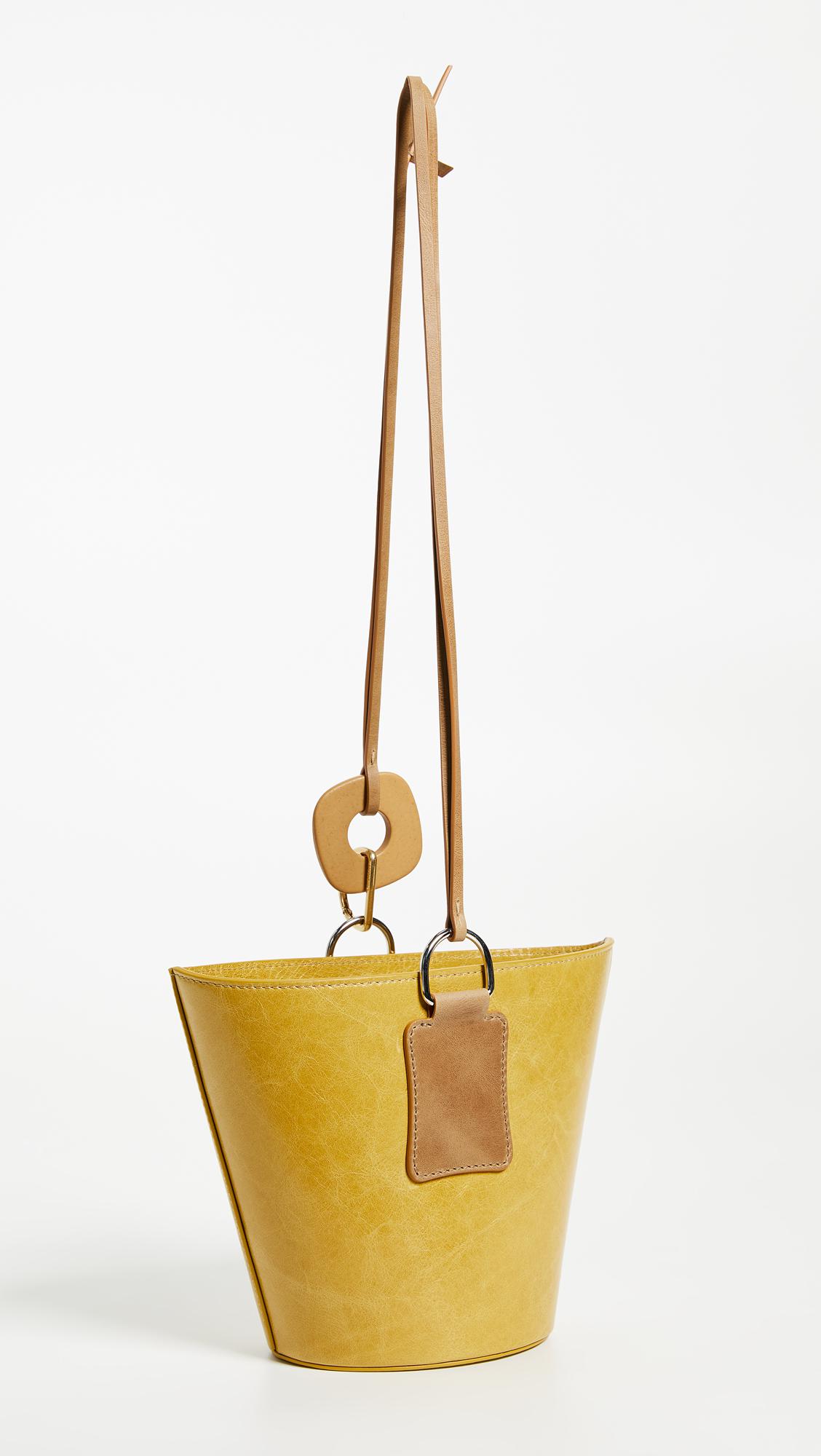 Jacquemus Leather Le Sac Praia Bucket Bag in Yellow - Lyst