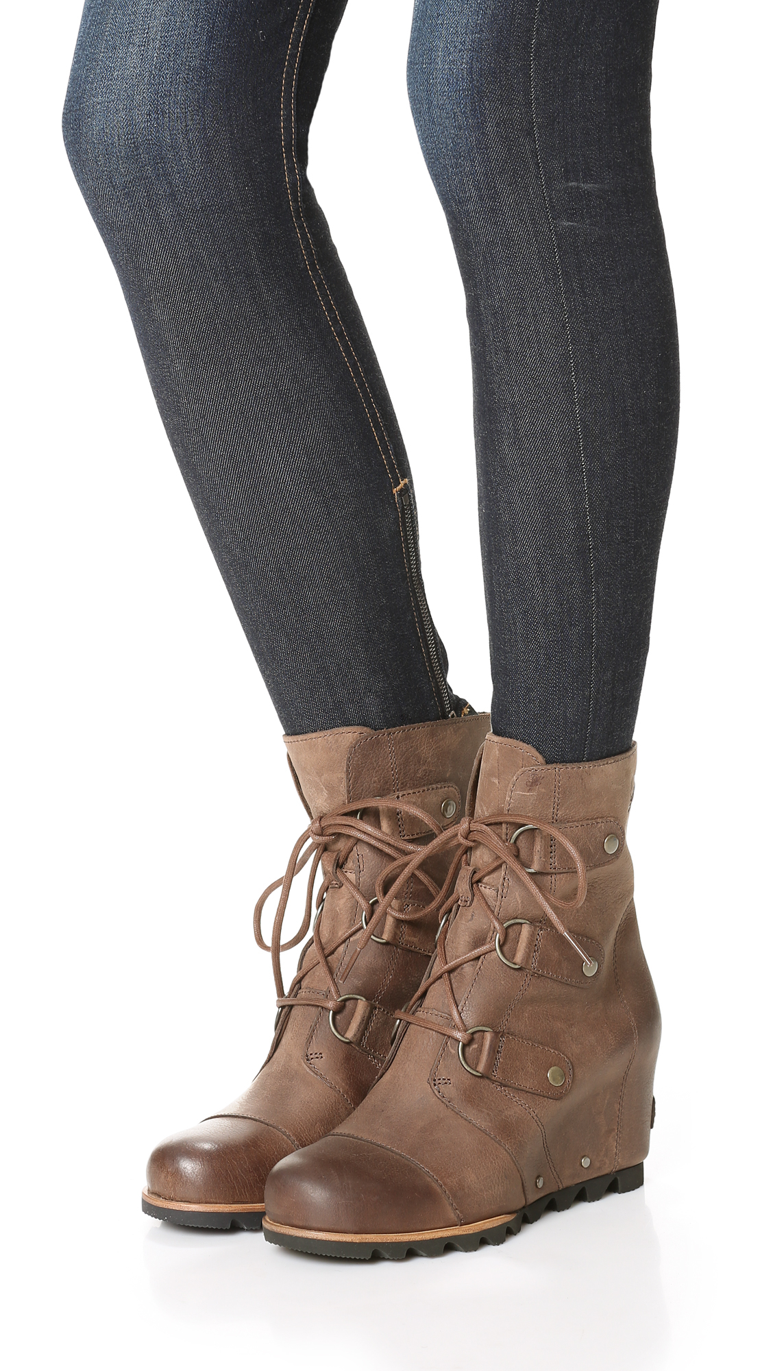 sorel joan of arctic wedge brown