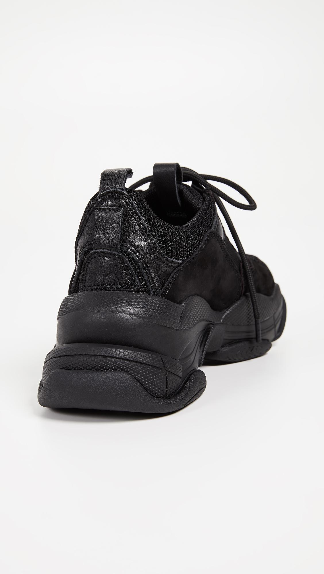 Jeffrey Suede Lo Fi Sneakers in Black -