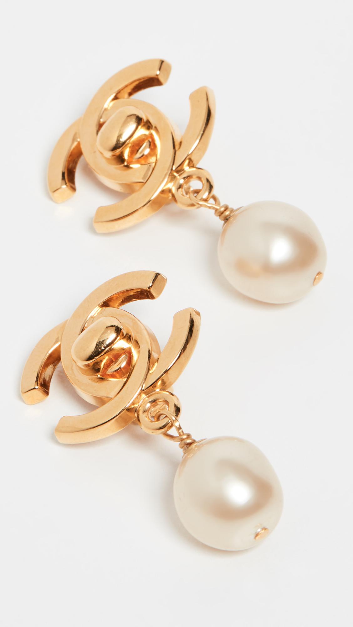 Chanel Silver-tone Cc Faux Pearl Drop Earrings in Metallic