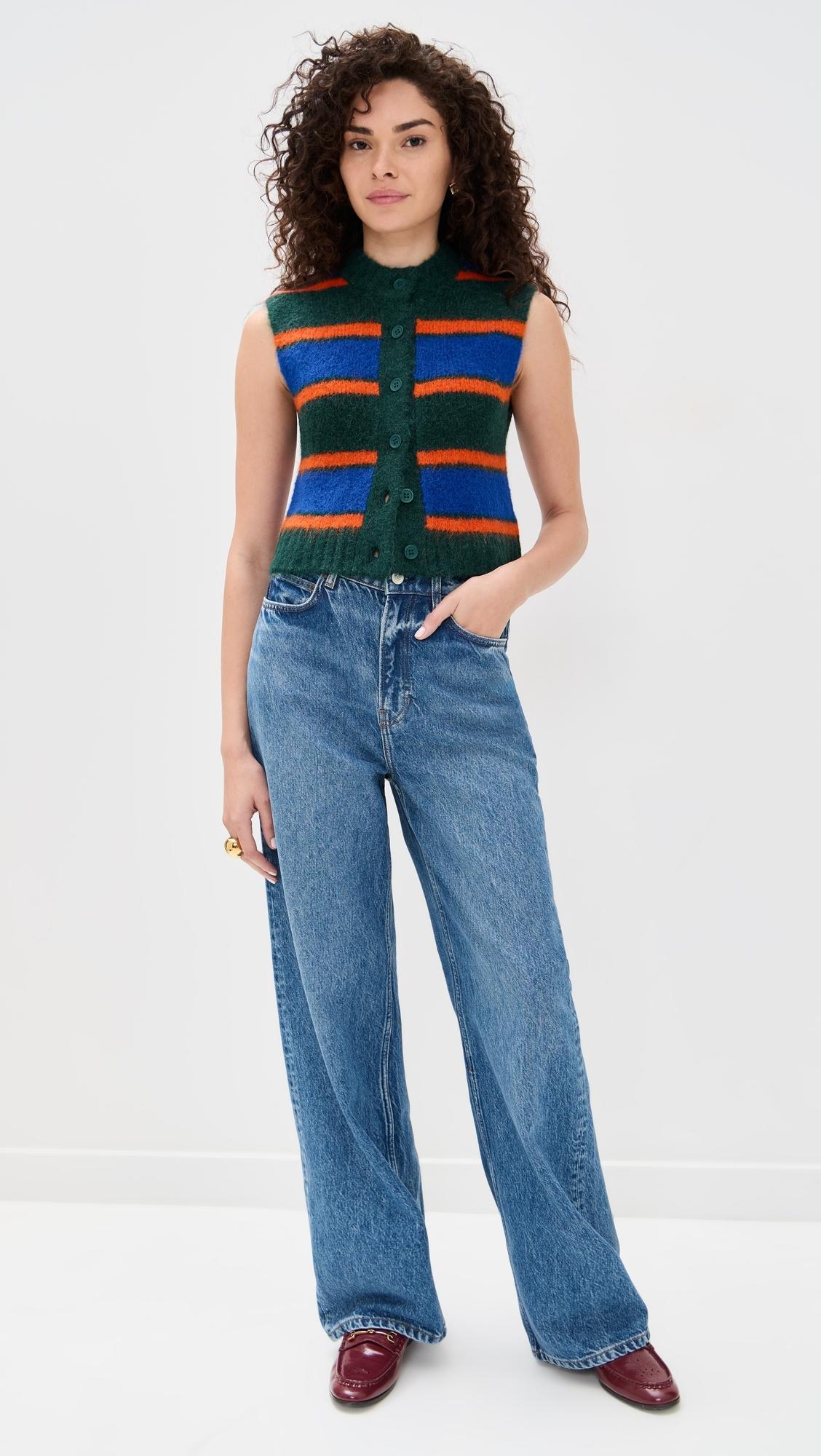 the-tiny-big-sister-Bottle-