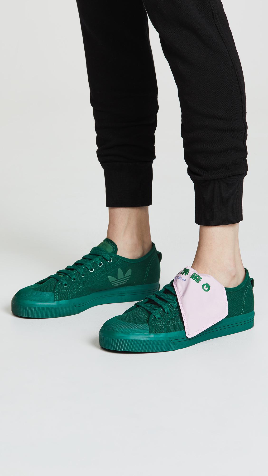 Dårligt humør reference monarki adidas Canvas Raf Simons Spirit Low Asymmetrical Tongue Sneakers in Dark  Green/Pink (Green) - Lyst