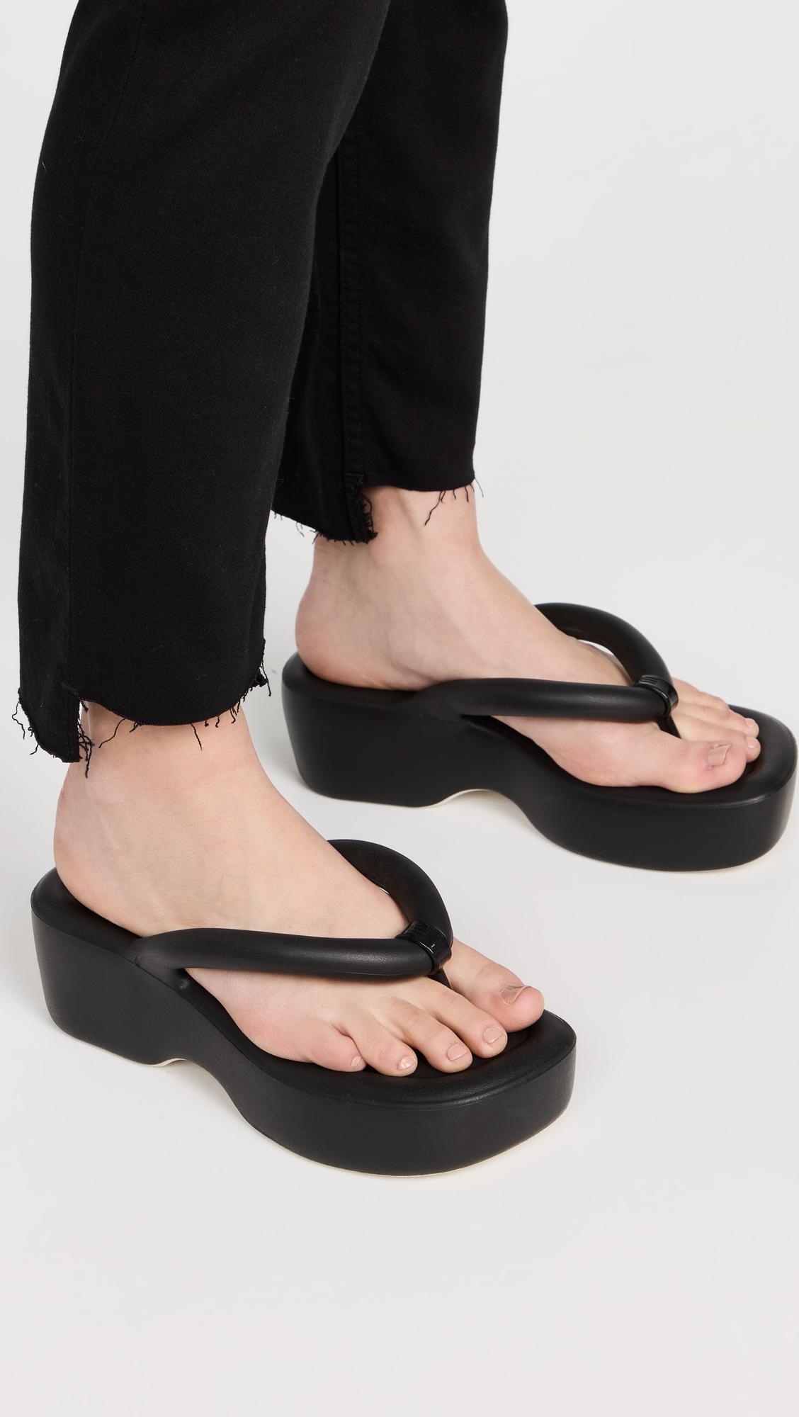 Melissa Free Platform Flip Flops in Black | Lyst