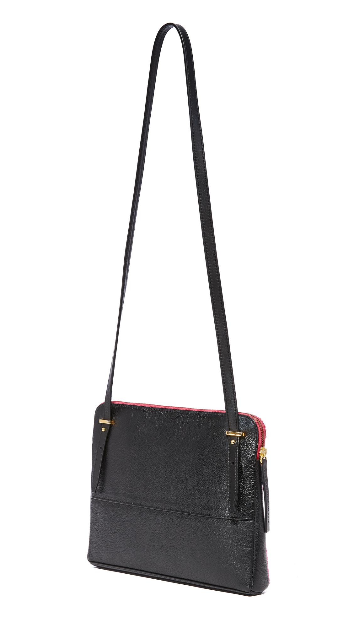 You are here Discover Kate Spade New York's cosmetic cases collection. Browse our latest range of makeup cases excellent for travel or for simply keeping your handbag a little more organised and stylish. Free shipping over £ available from the official UK online store.