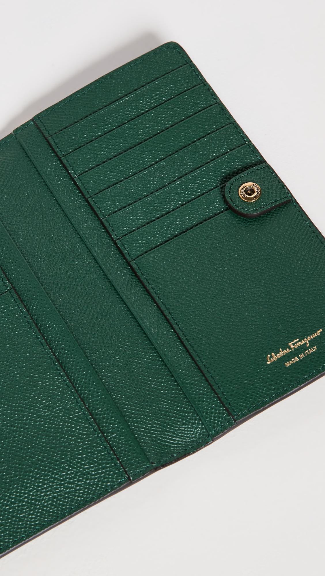 【関税&送料込】Ferragamo Wallets Green Ferragamo The Gancini Wallet in Green | Lyst