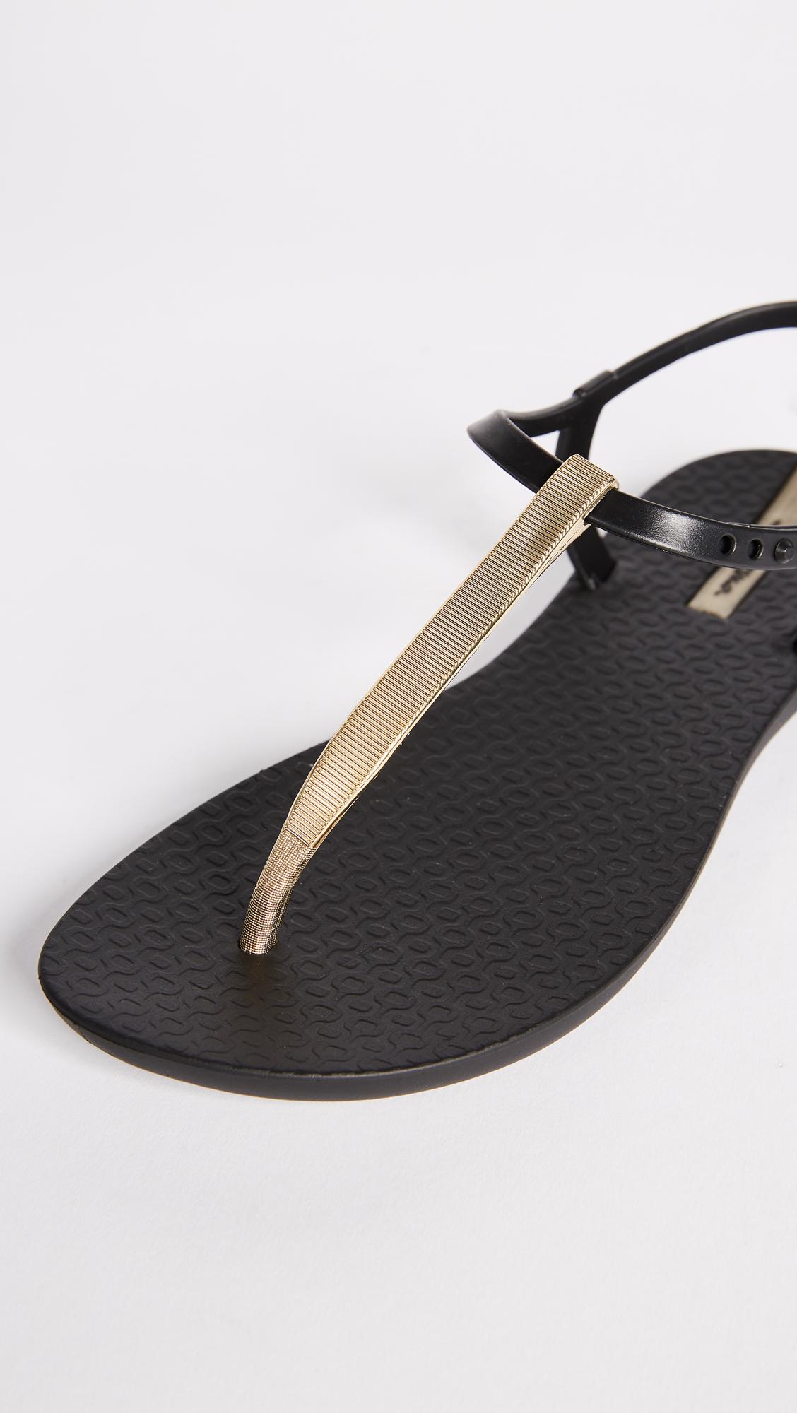 Ipanema Bandeau T-strap Sandals in Black | Lyst