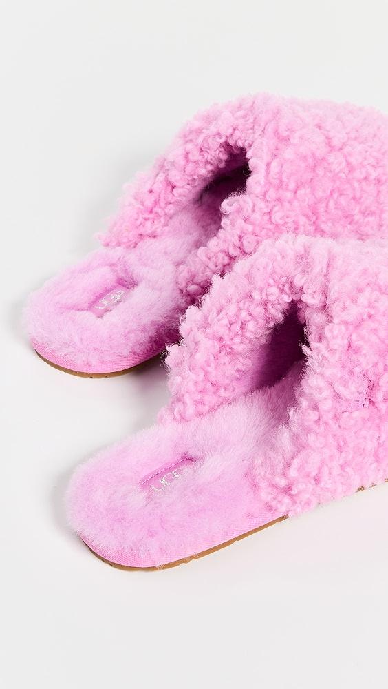 Ugg on sale pink sliders