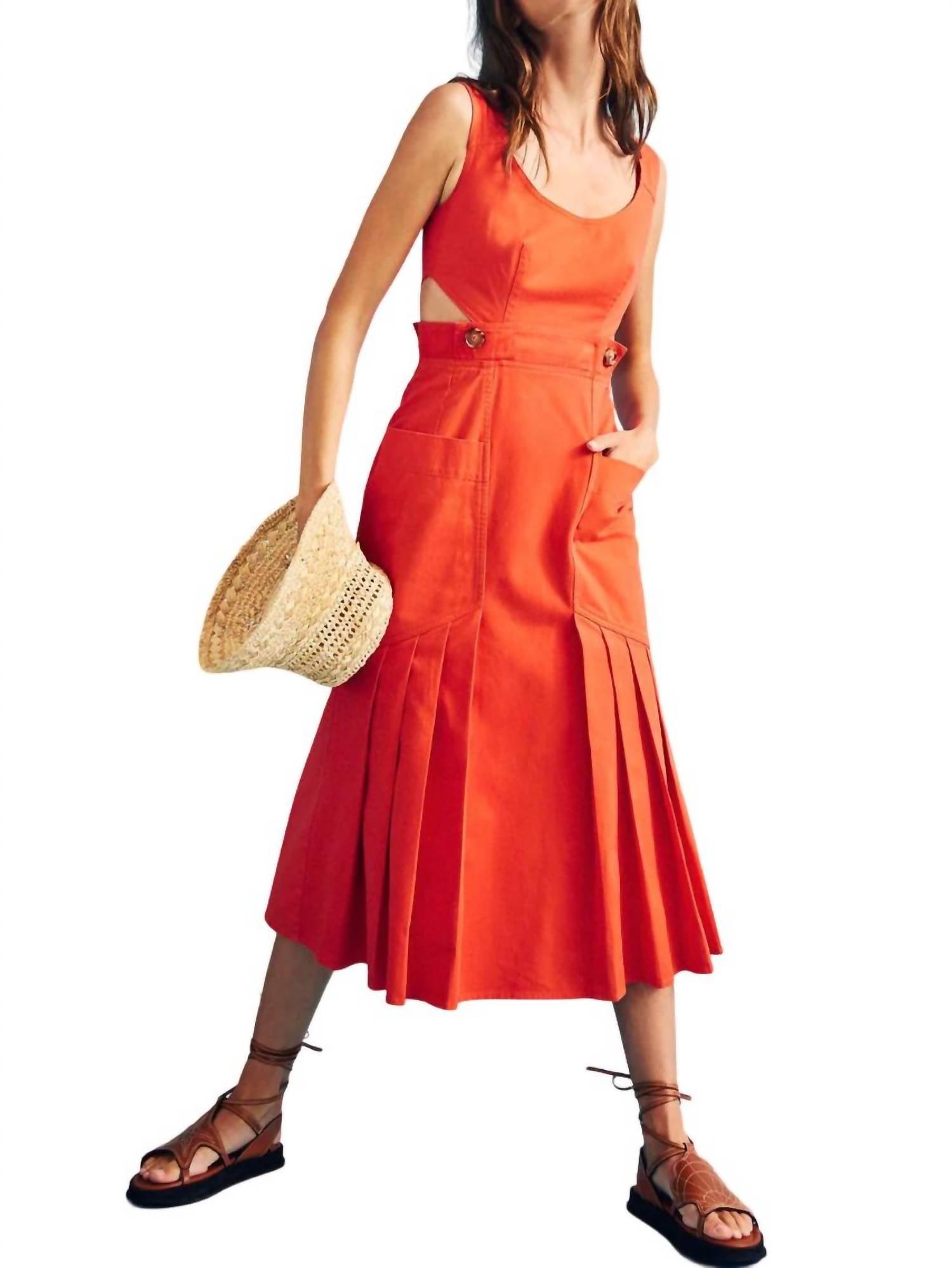 Red Hunter Bell Dresses for Women | Lyst