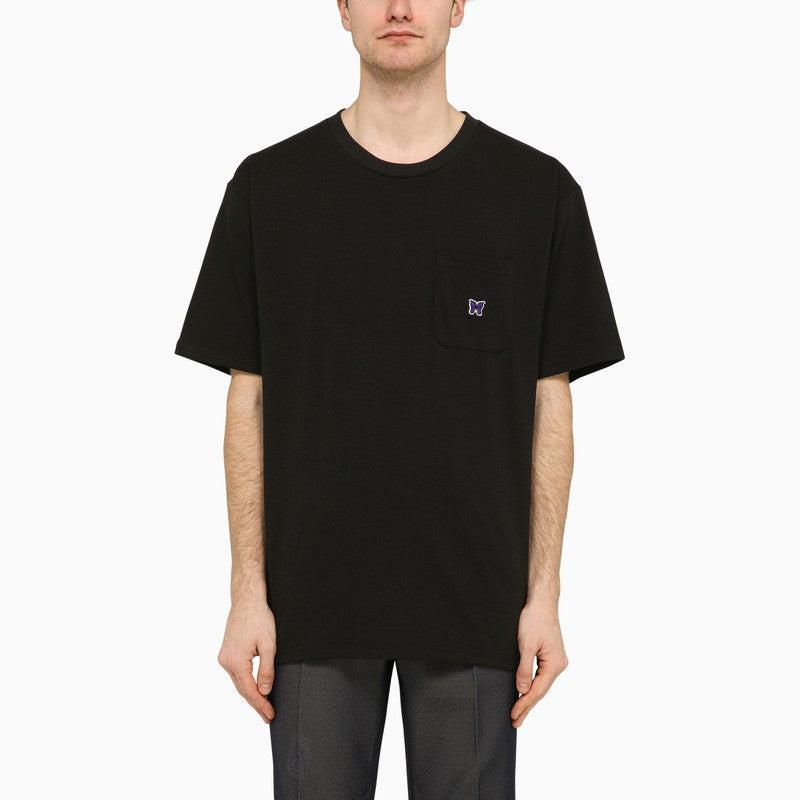 Tシャツ・カットソー NEEDLES Men T Shirts QV362PL BLK BLACK Needles black T-shirt with logo patch | TheDoubleF