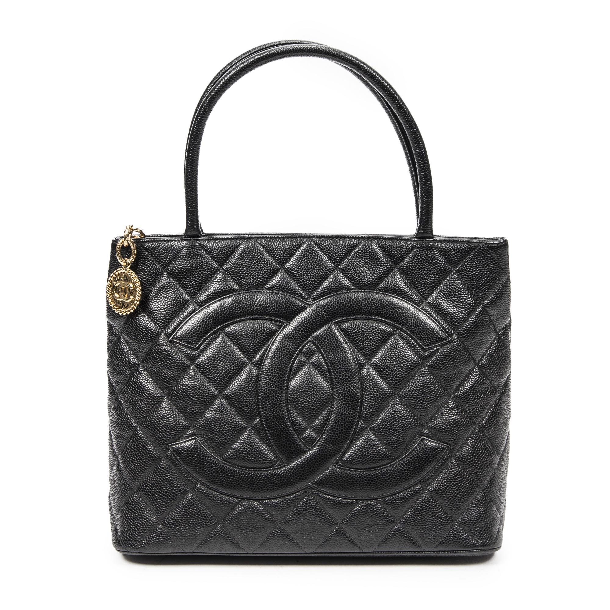 Chanel Pre-owned 2003 CC Timeless Shoulder Bag