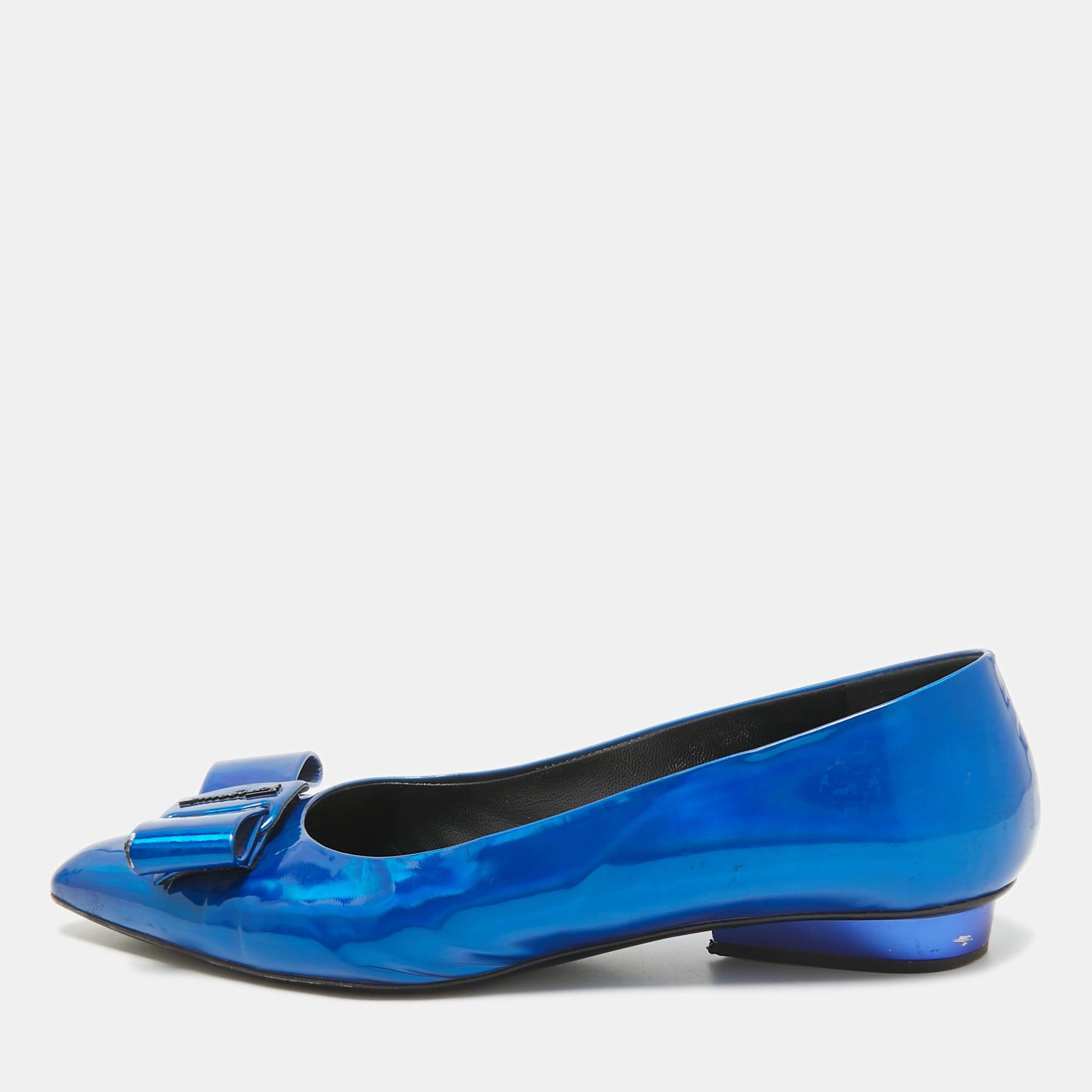 Designer Ferragamo Viva Flats for Women - Up to 74% off | Lyst
