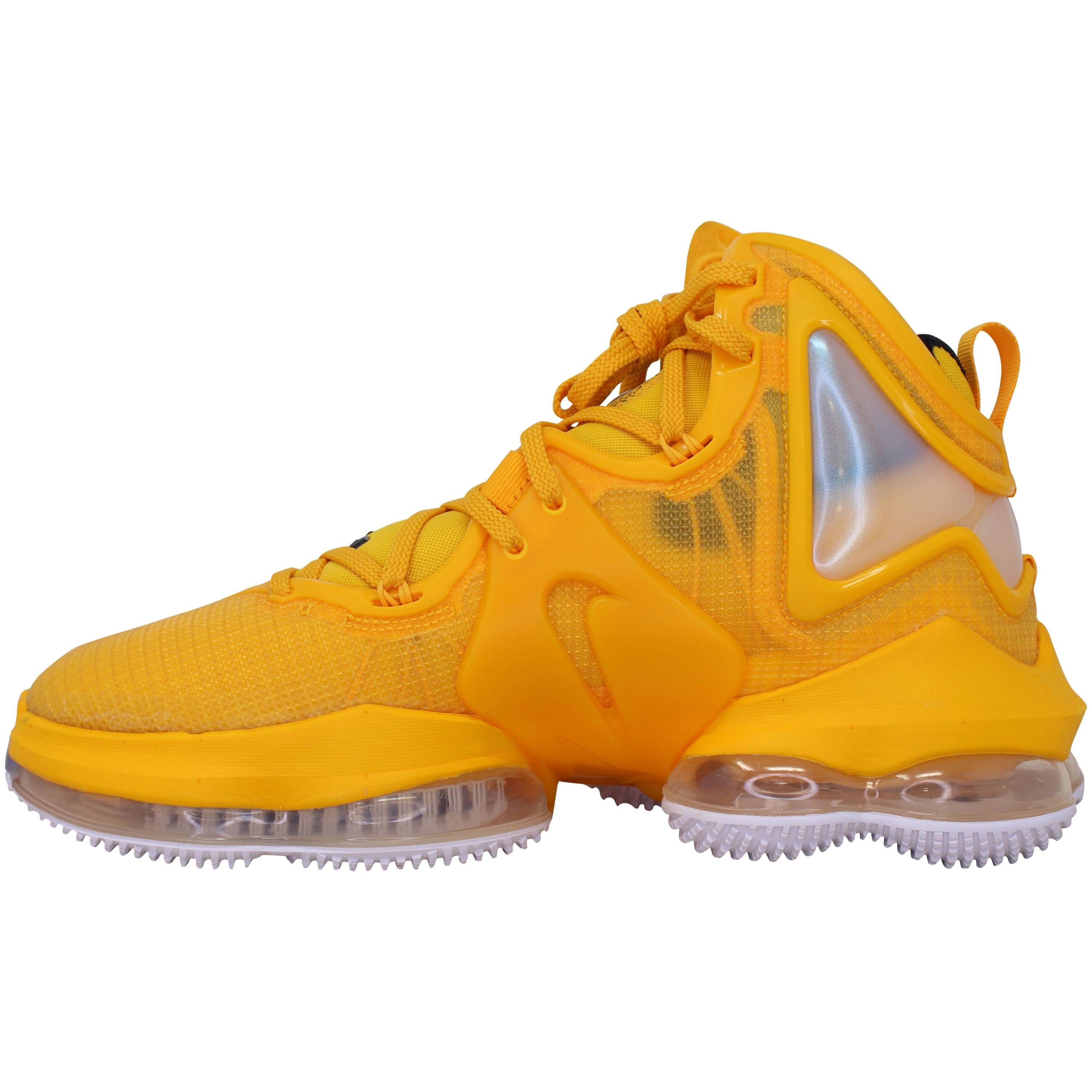 Nike Lebron Xix /white-gold Cz0203-700 in Yellow for Men | Lyst