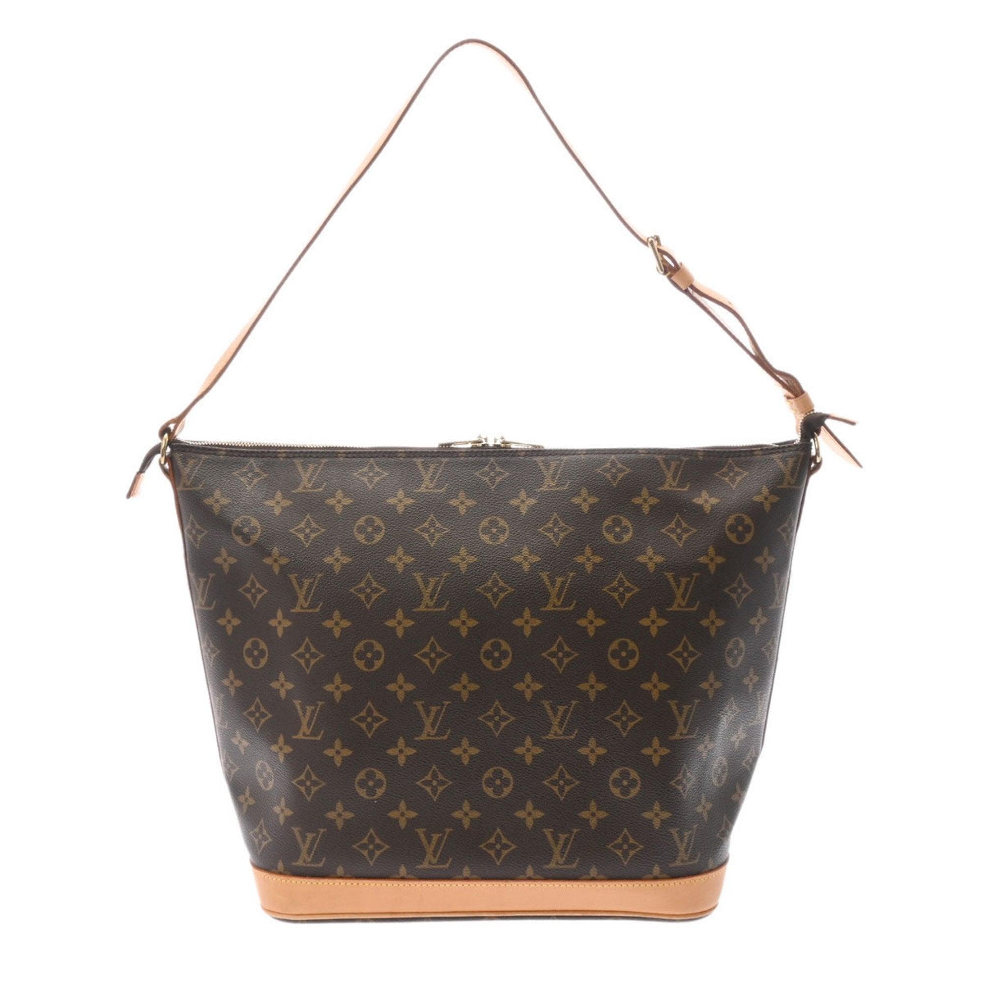 Louis Vuitton Melville Canvas Shoulder Bag (pre-owned) in Green