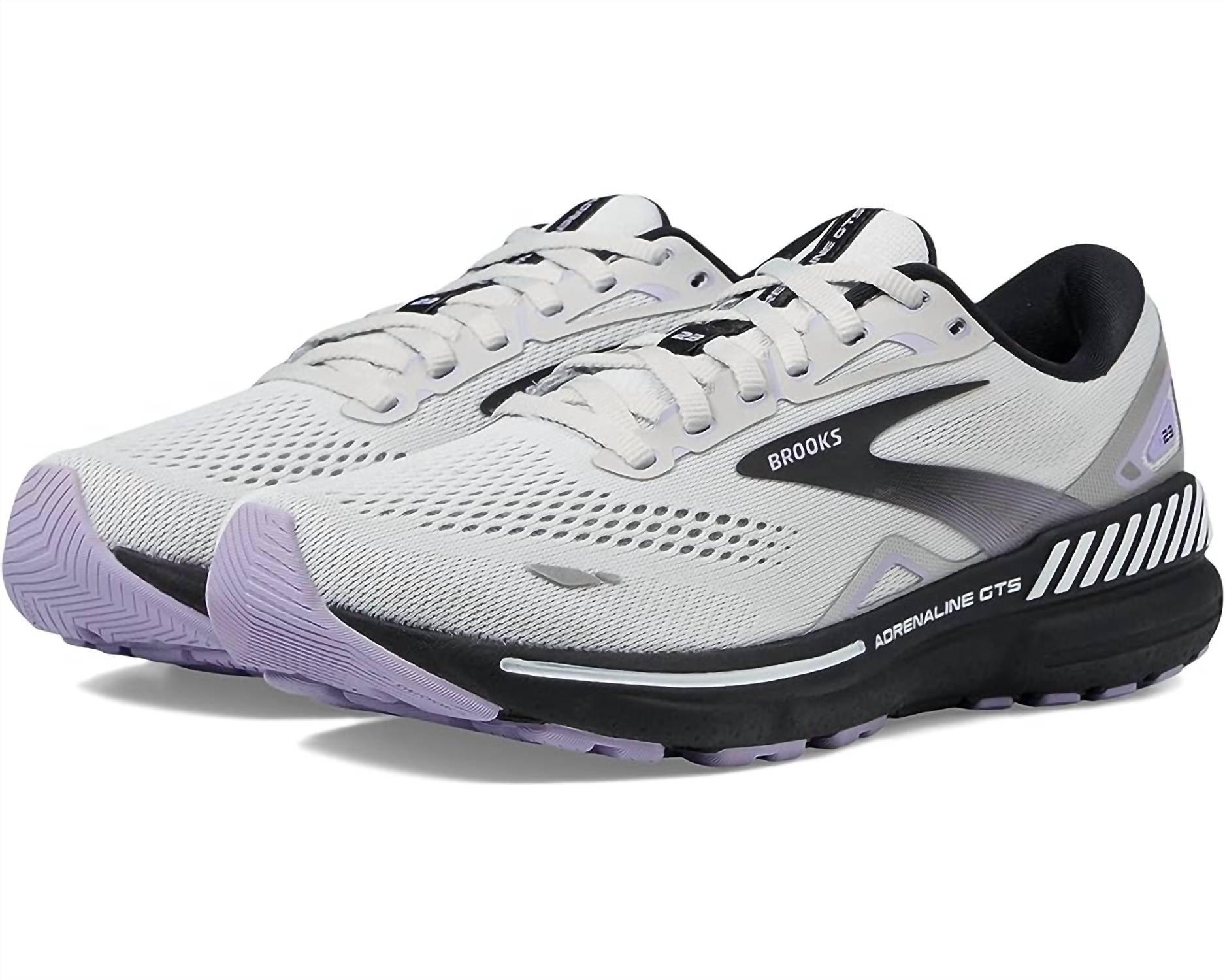 B width running shoes deals