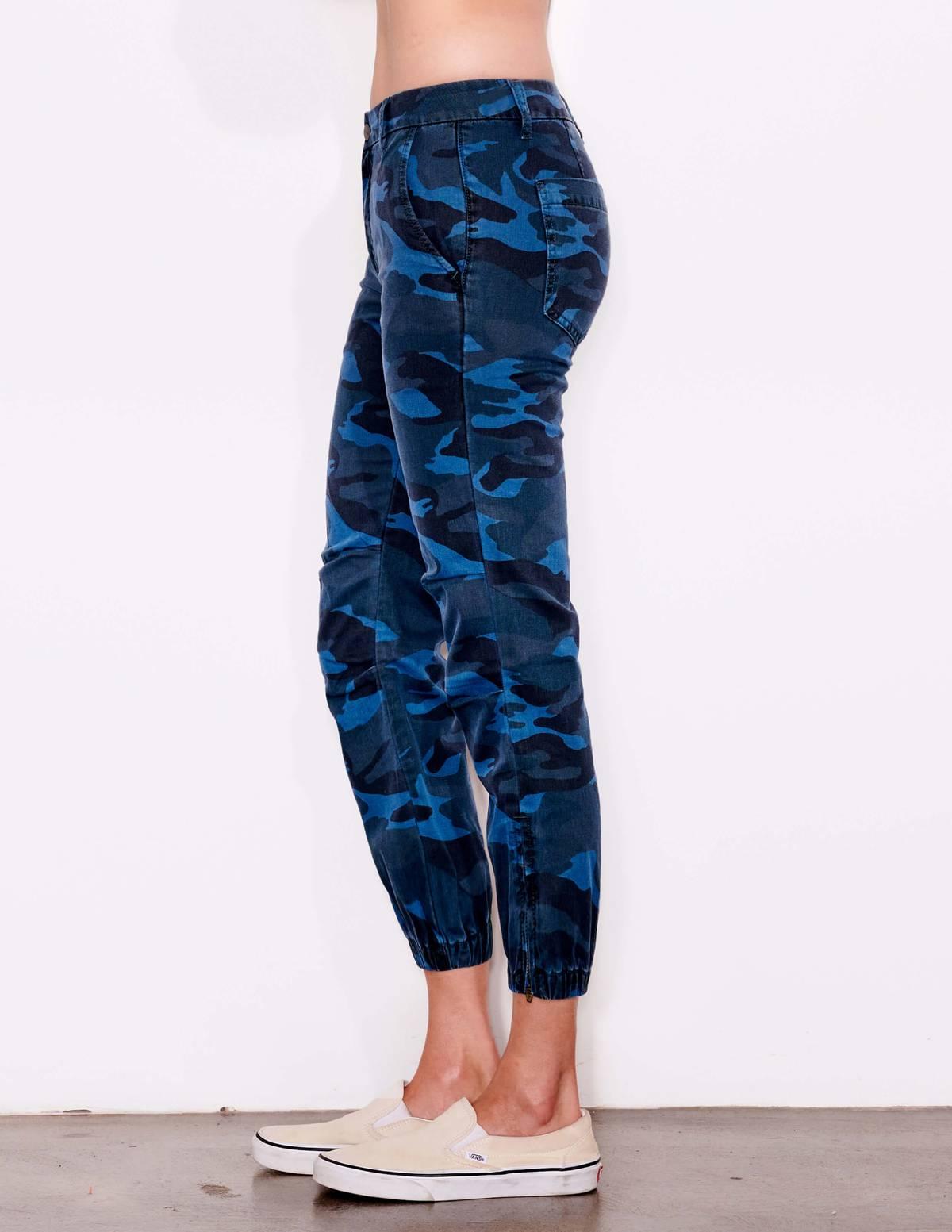 Sundry Camo Zip Jogger in Light Navy 