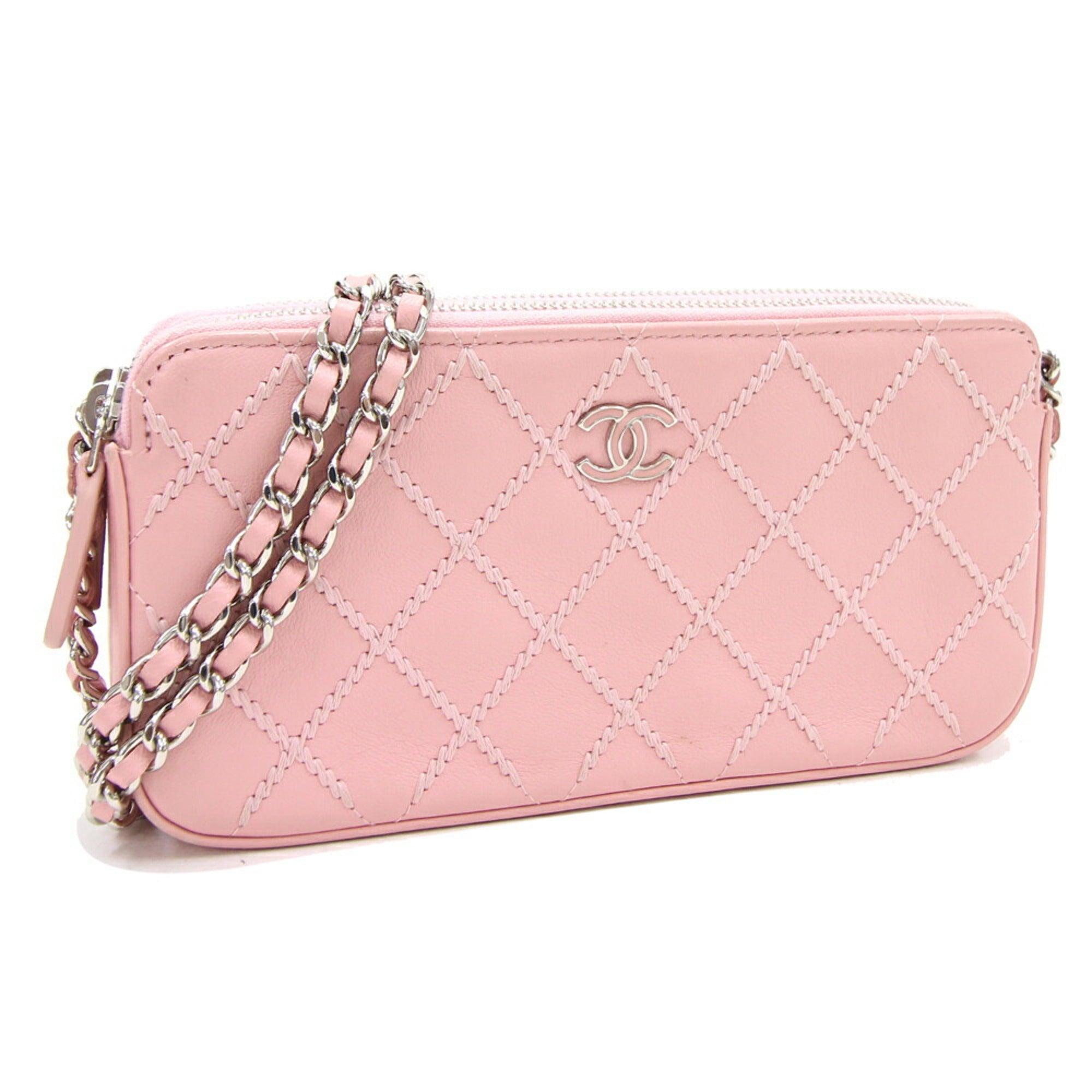 Chanel Matelassé Leather Wallet (pre-owned) in Pink