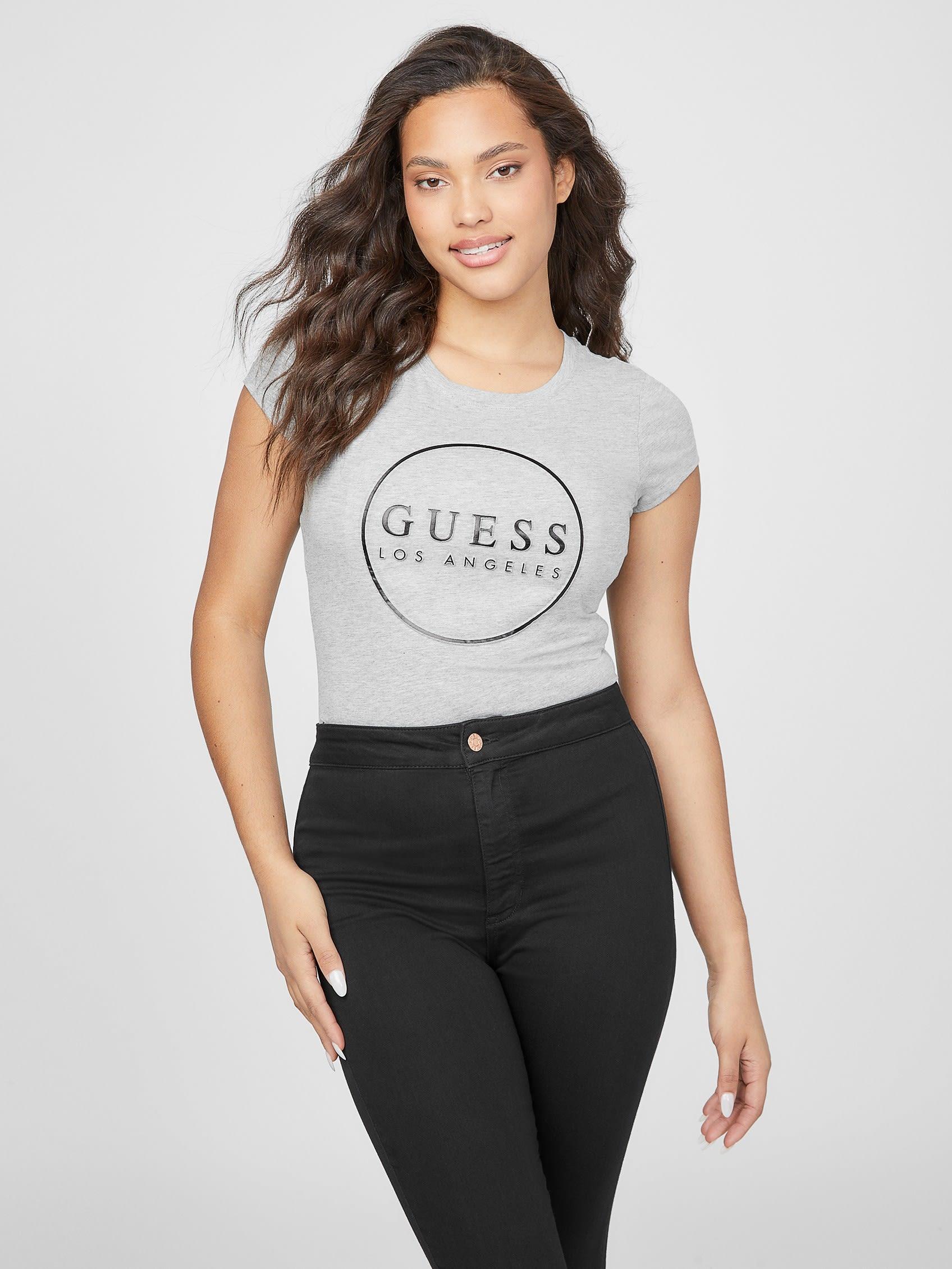 Guess Factory Gigi Logo Tee in Gray | Lyst