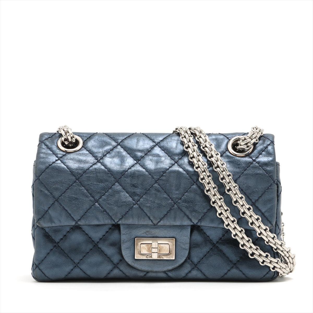 Chanel Flap Bag Leather Shoulder Bag (pre-owned) in Blue