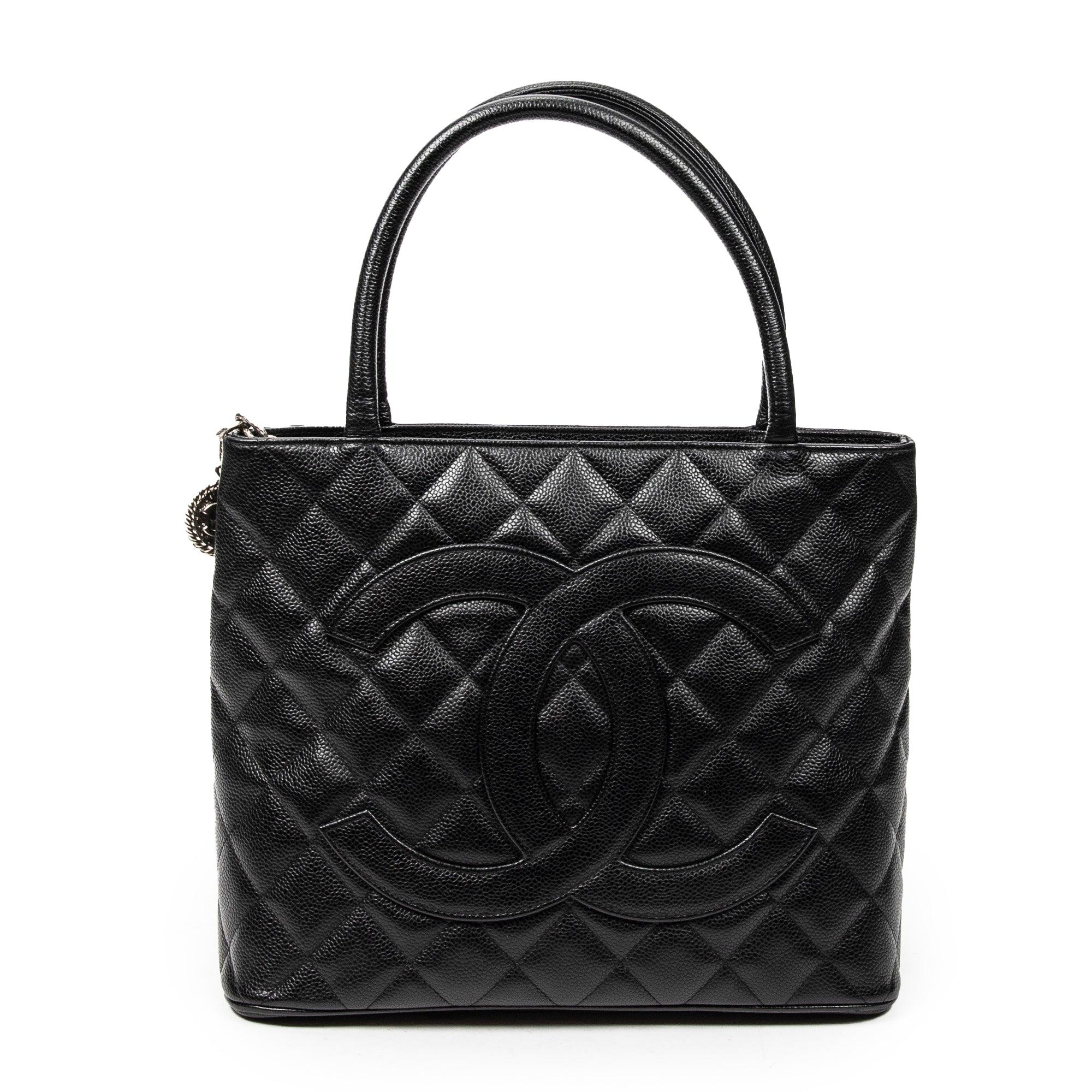 Chanel Black Quilted Caviar Classic Flap Mini Square Silver Hardware, 2005 (Very Good)-2006, Womens Handbag