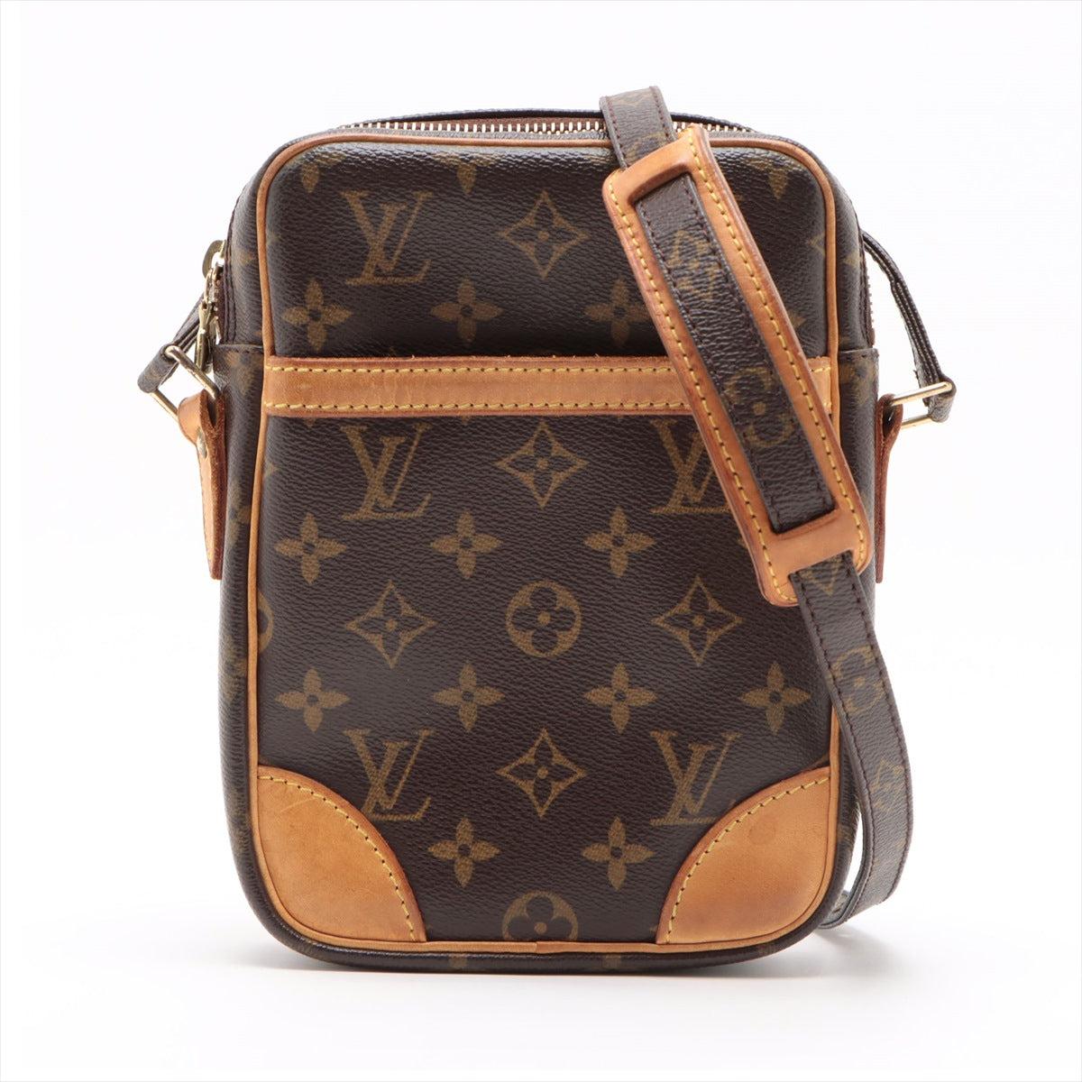 Louis Vuitton Danube Canvas Shoulder Bag (pre-owned) in Gray