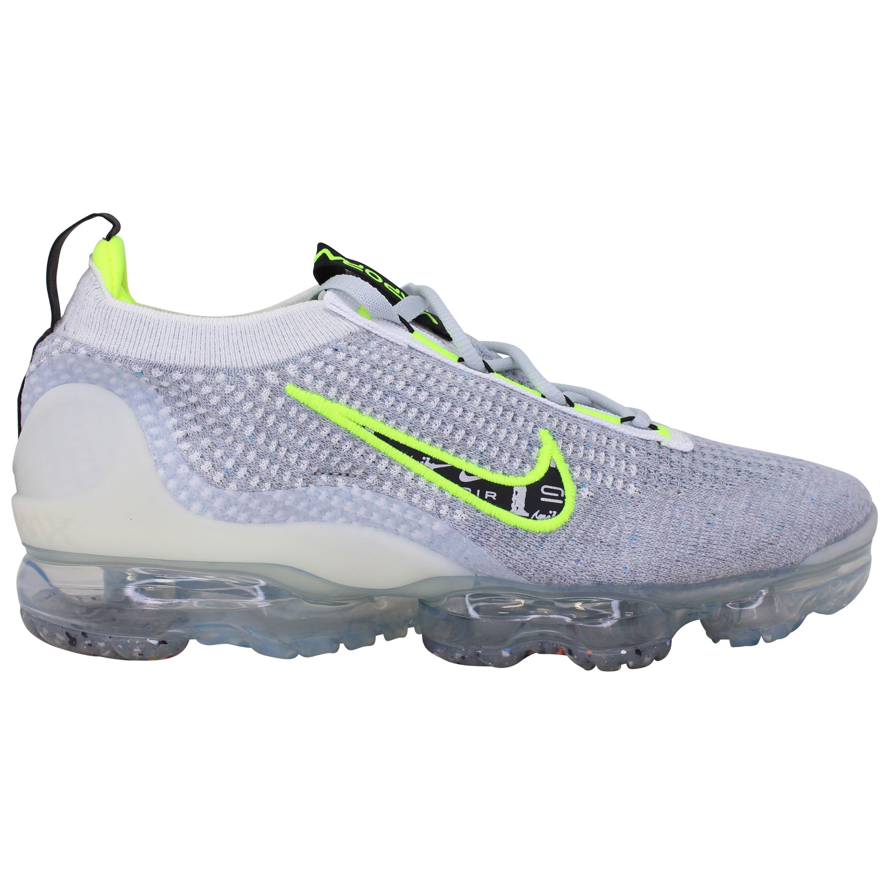 vapormax black and green