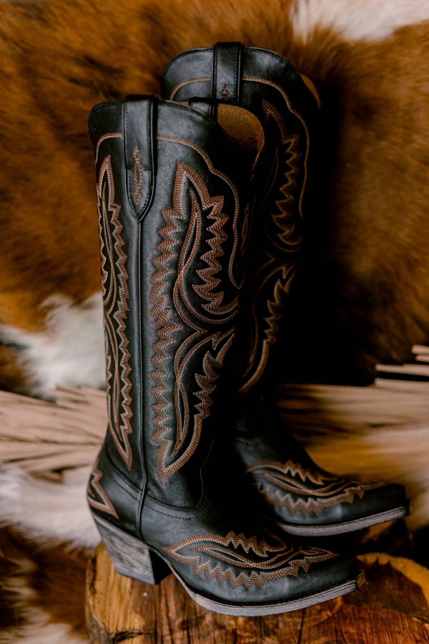 Ariat Casanova Snip Toe Boots in Black Lyst