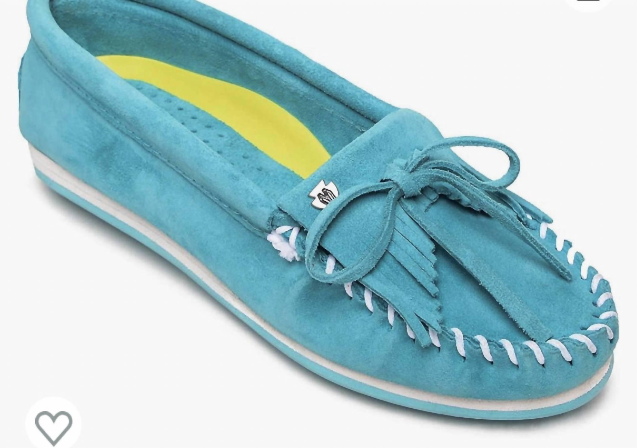 Blue sales minnetonka moccasins