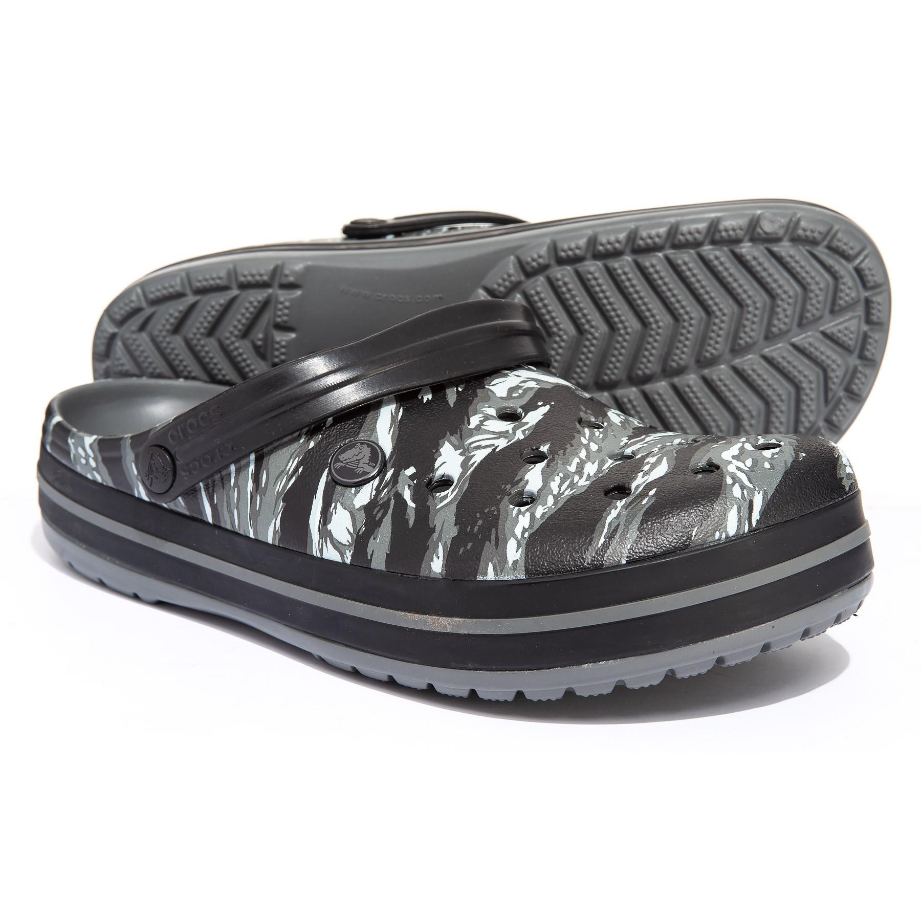 crocs crocband graphic clog