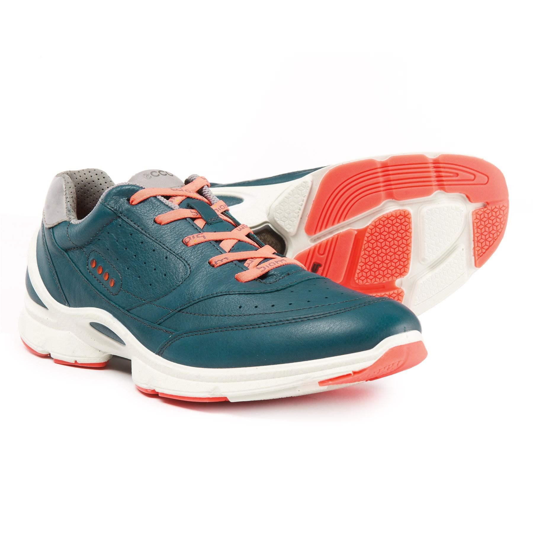 ecco cross training shoes
