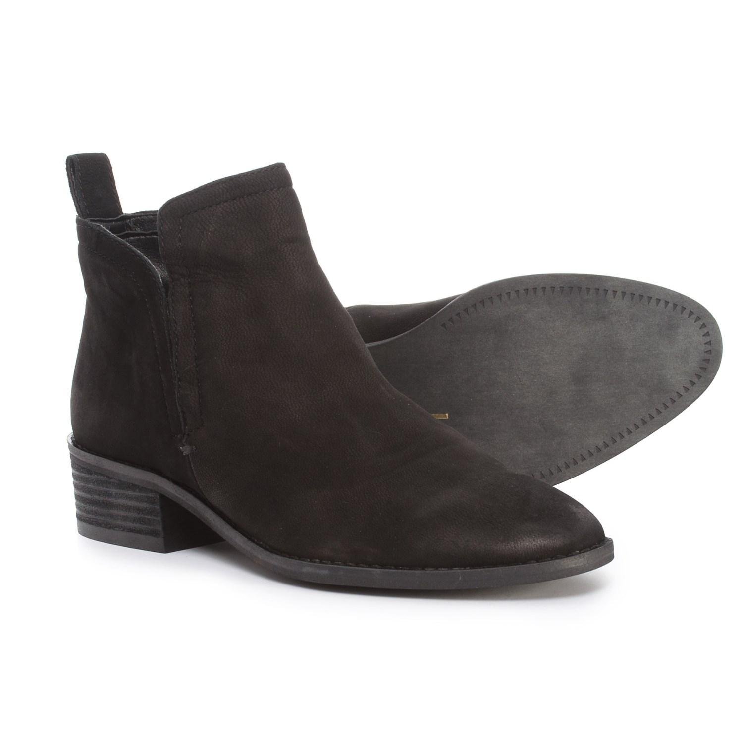 Dolce Vita Leather Tegan Ankle Boots in 