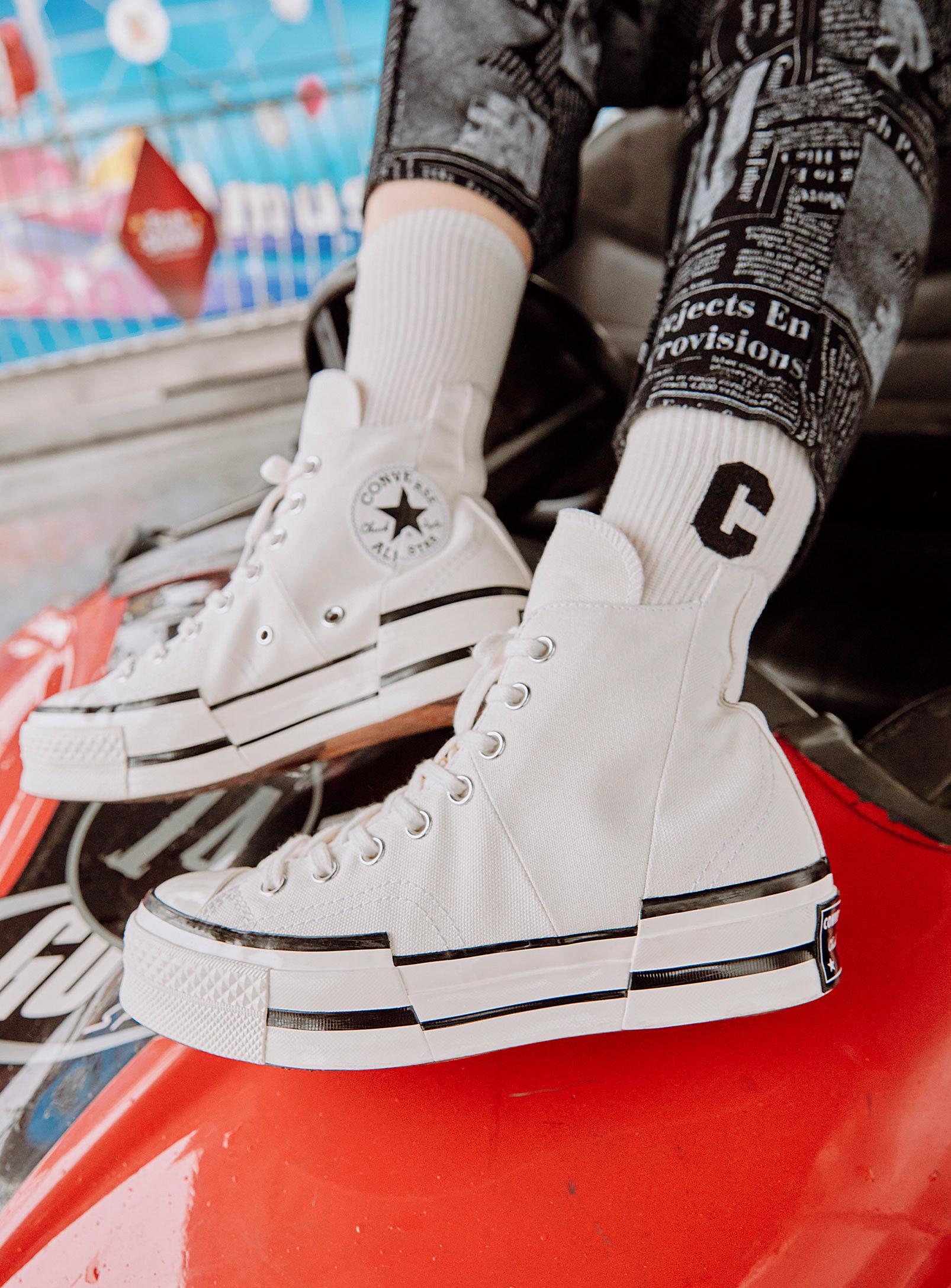 Equivalente sol protesta Converse Deconstructed Chuck 70 Plus High Top White Sneakers Women in Red |  Lyst