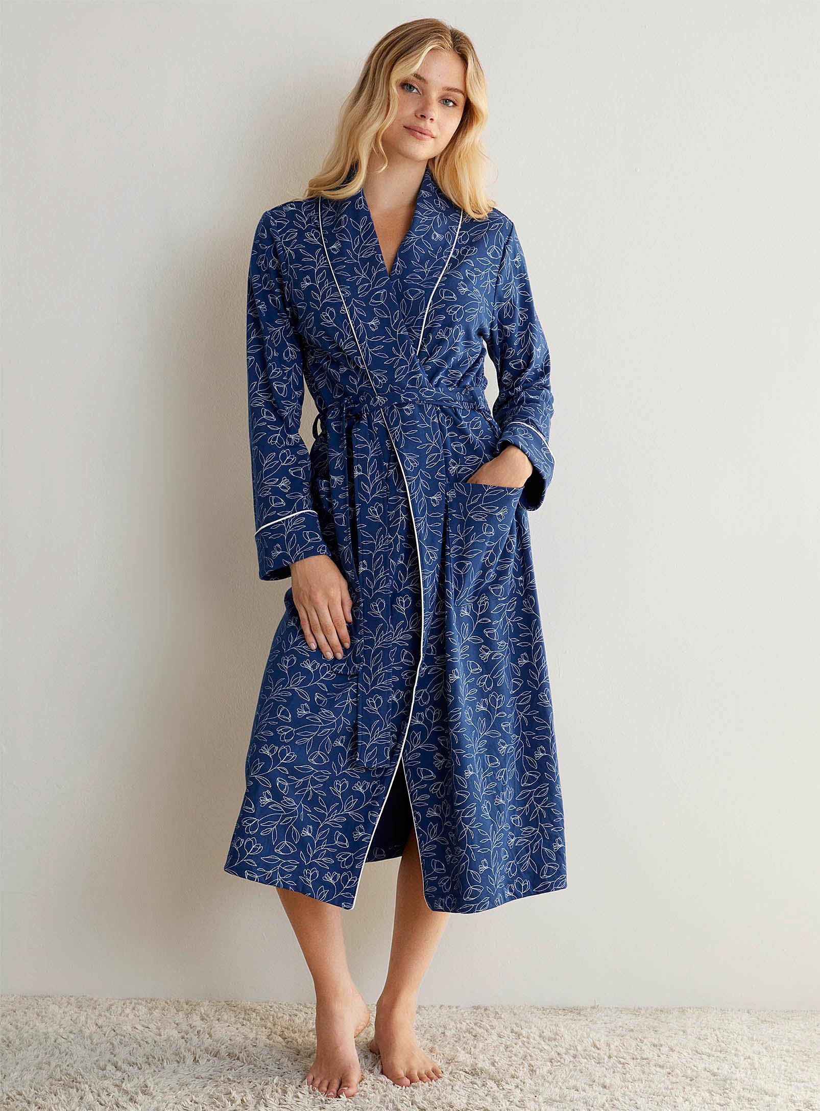 Simons robe hot sale