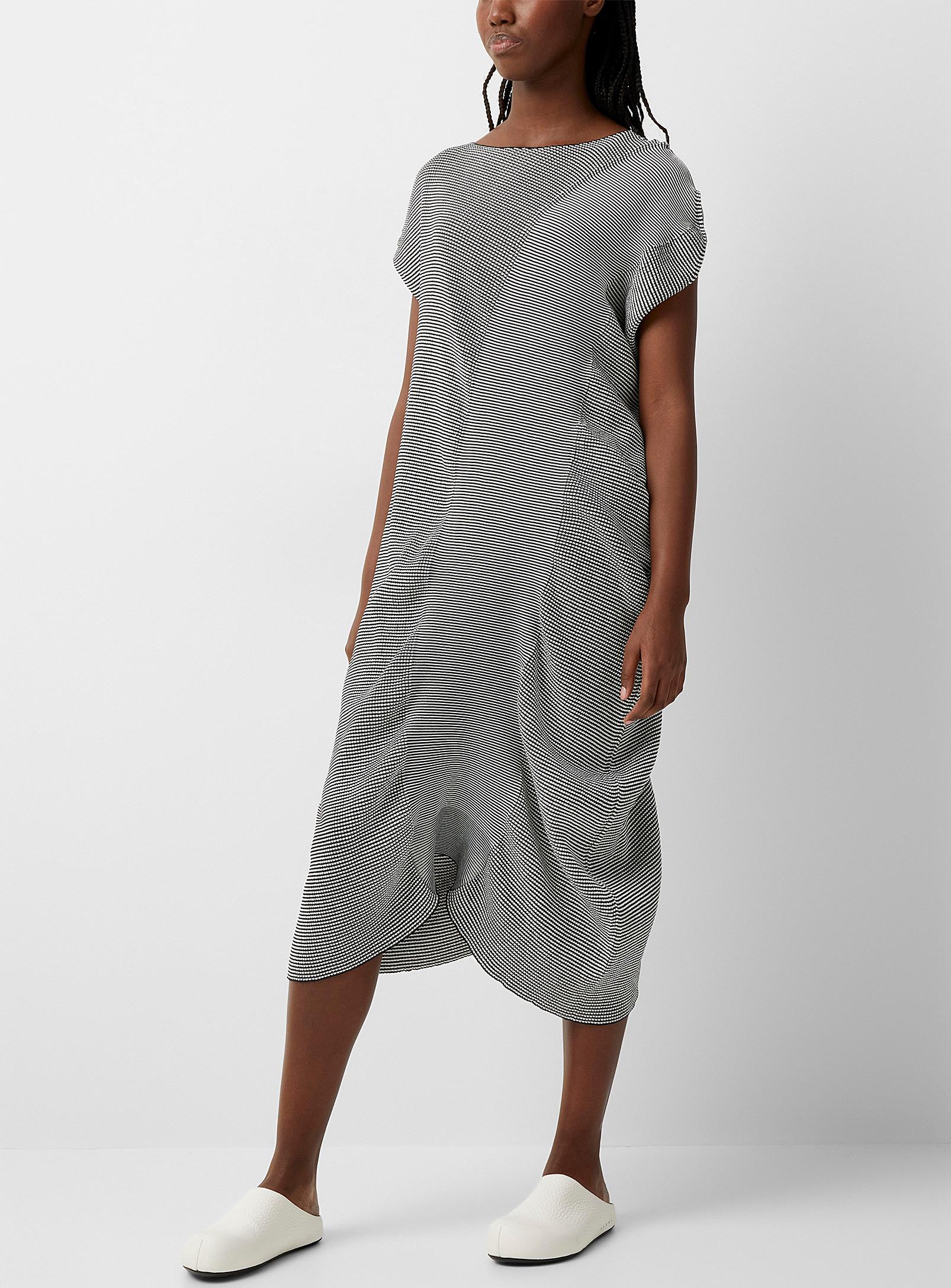 Black crane pleated cocoon dress sale