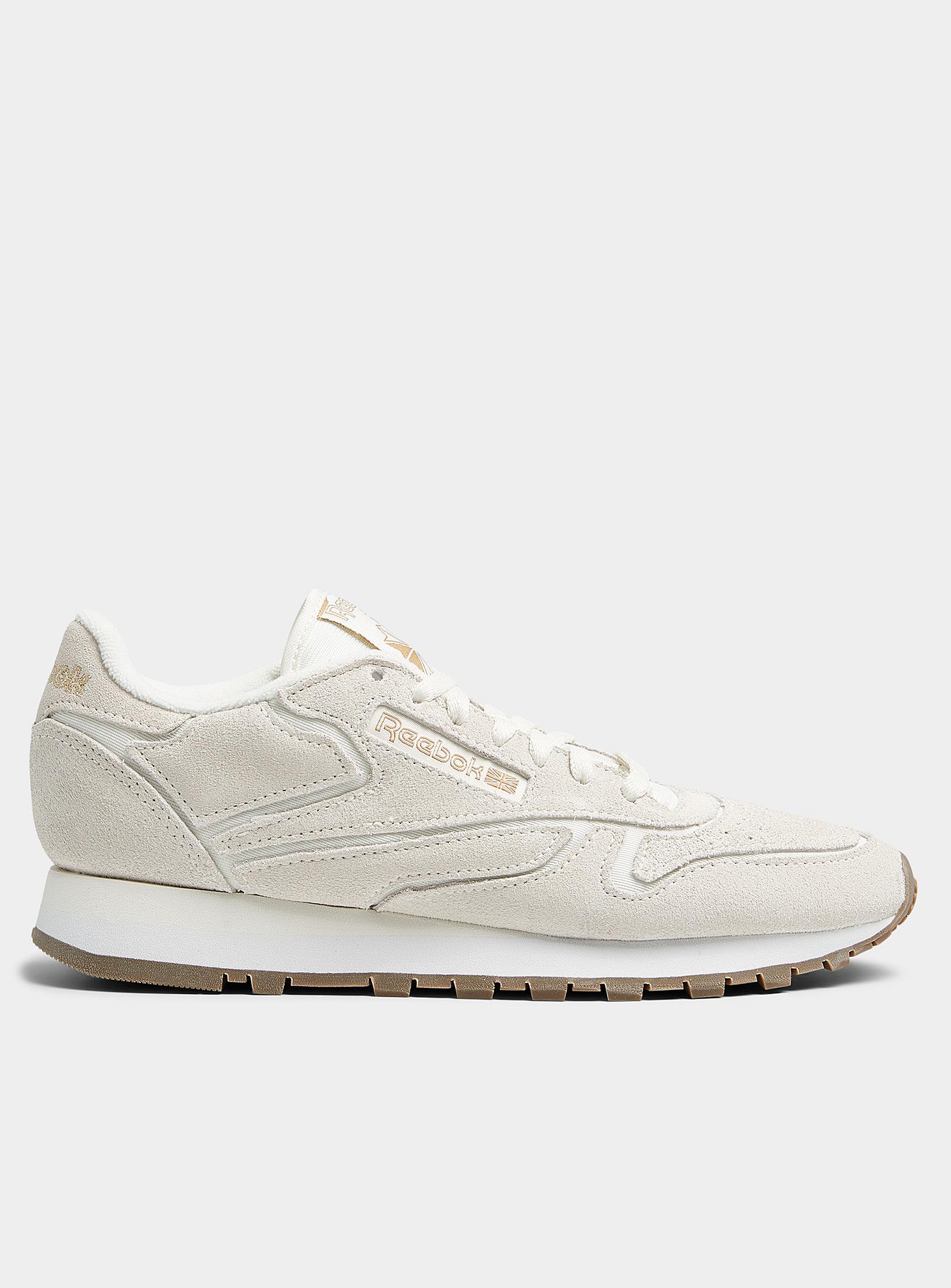 Hver uge munching fragment Reebok Classic Neutral Suede Sneakers Women in White | Lyst