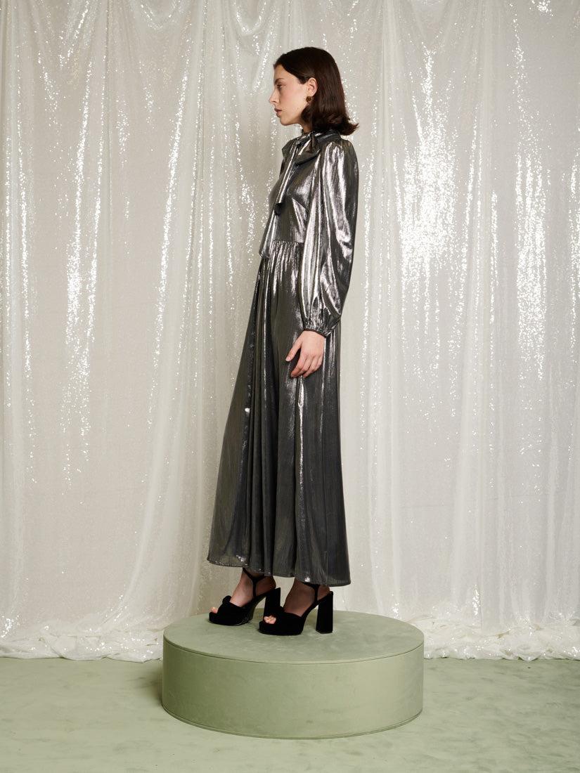 スーツ・フォーマル・ドレス Sister Jane Silver sweeper jacqard dress Sister Jane Disco Darling Lame Maxi Dress in Natural | Lyst