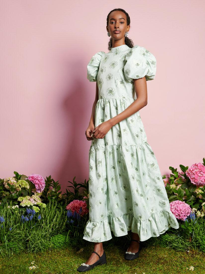 新作 英国発 Sister Jane 限定 DREAM Fate Floral Maxi Dress Sister Jane Dream Willow Floral Maxi Dress in Green | Lyst UK