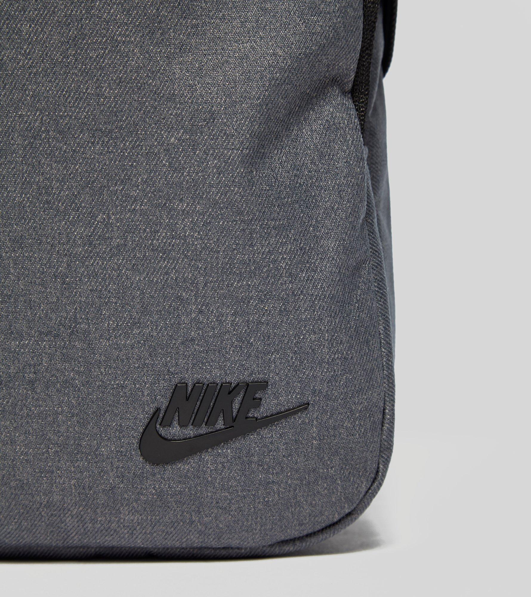 Nike Synthetic Core Small Crossbody Bag in Dark Grey (Gray) for Men - Lyst