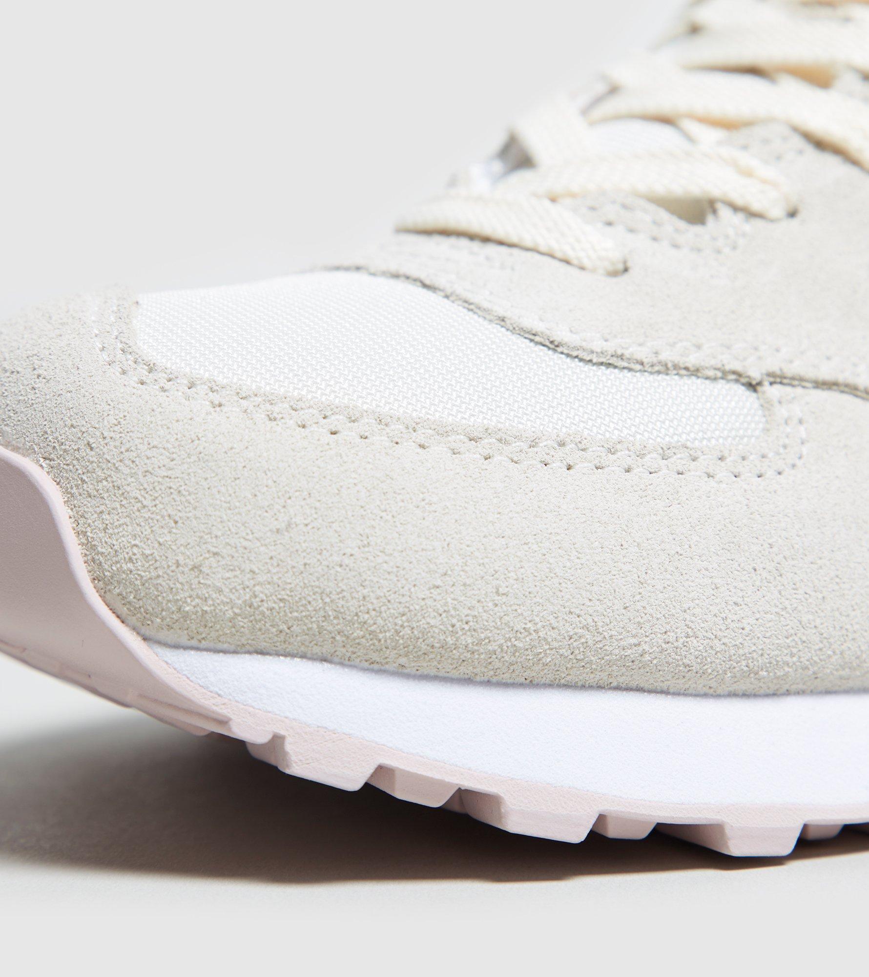 new balance white retro