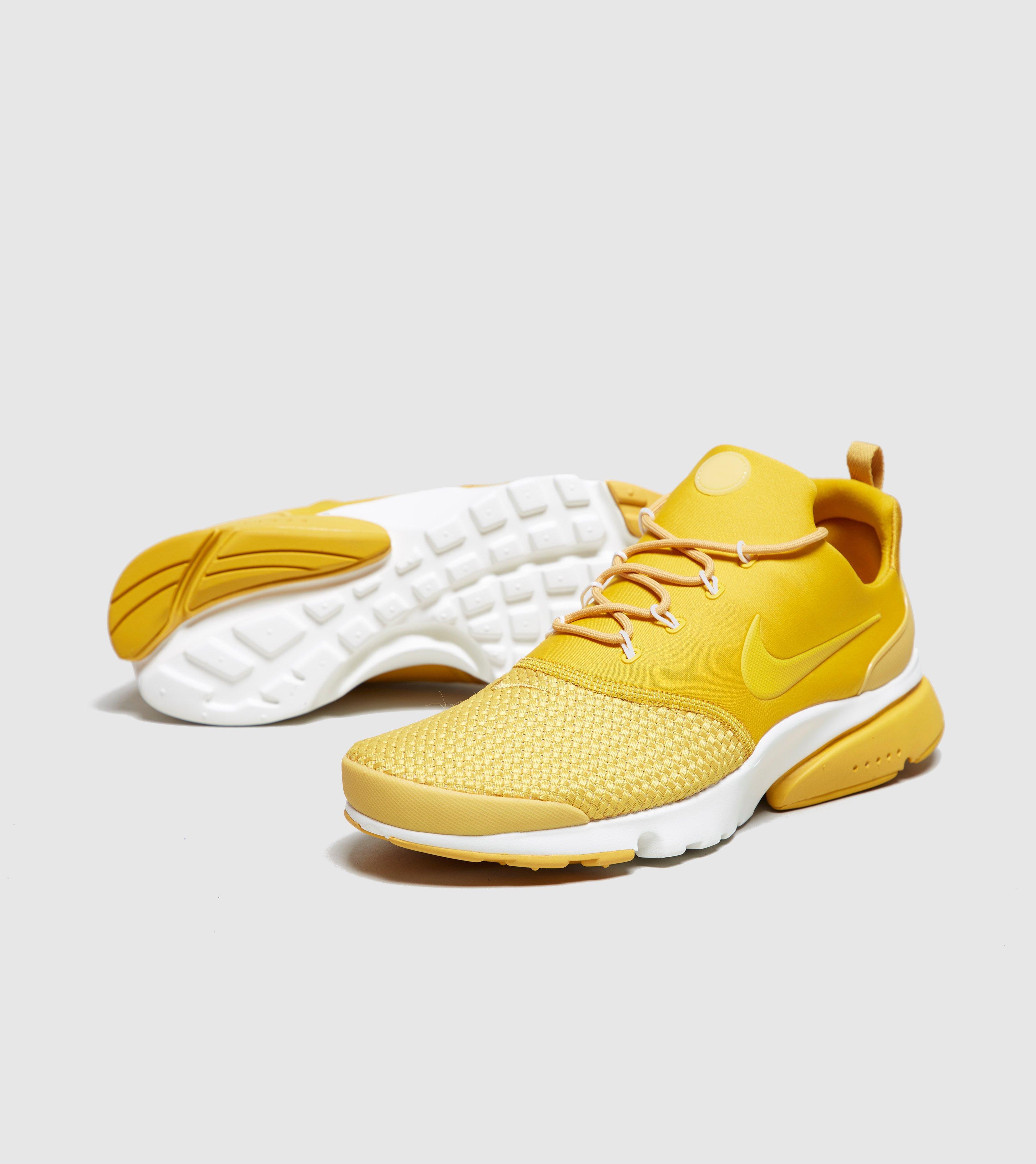 womens gray and white nike shoes