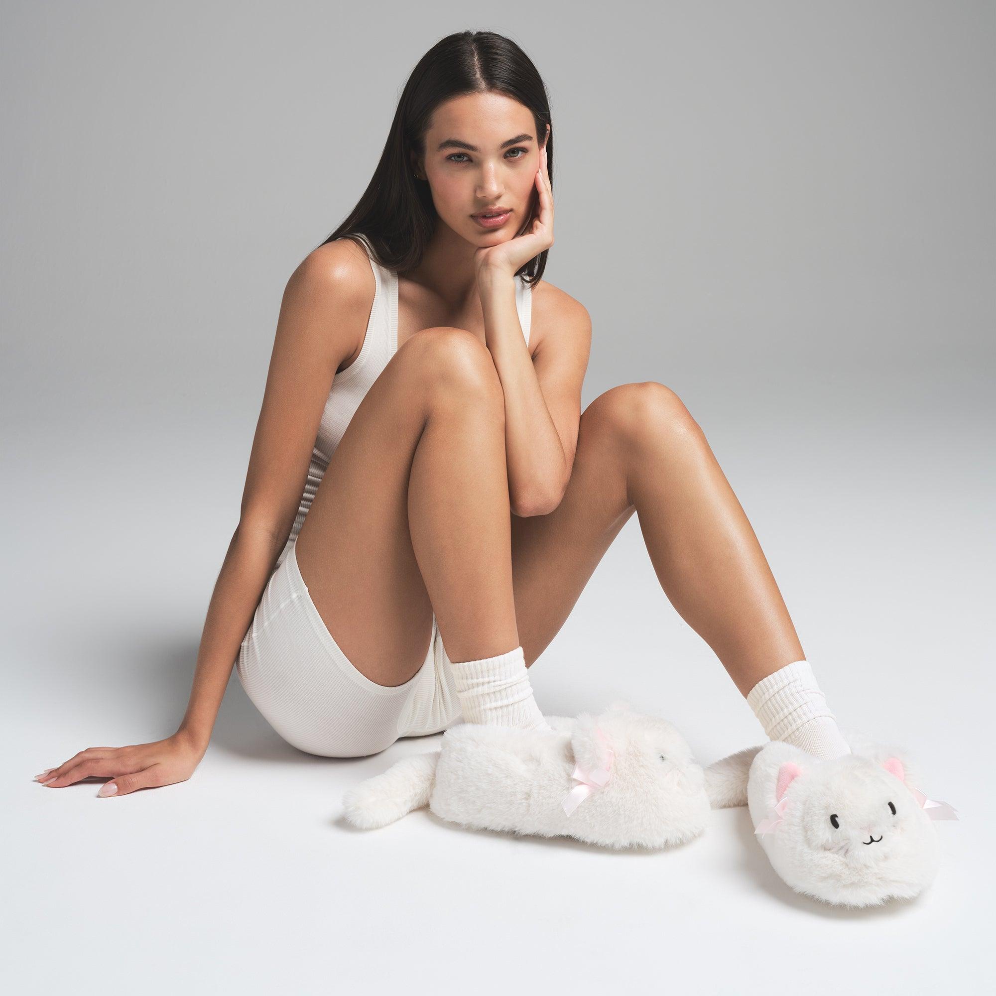 Skims Kitten Slipper in Natural Lyst