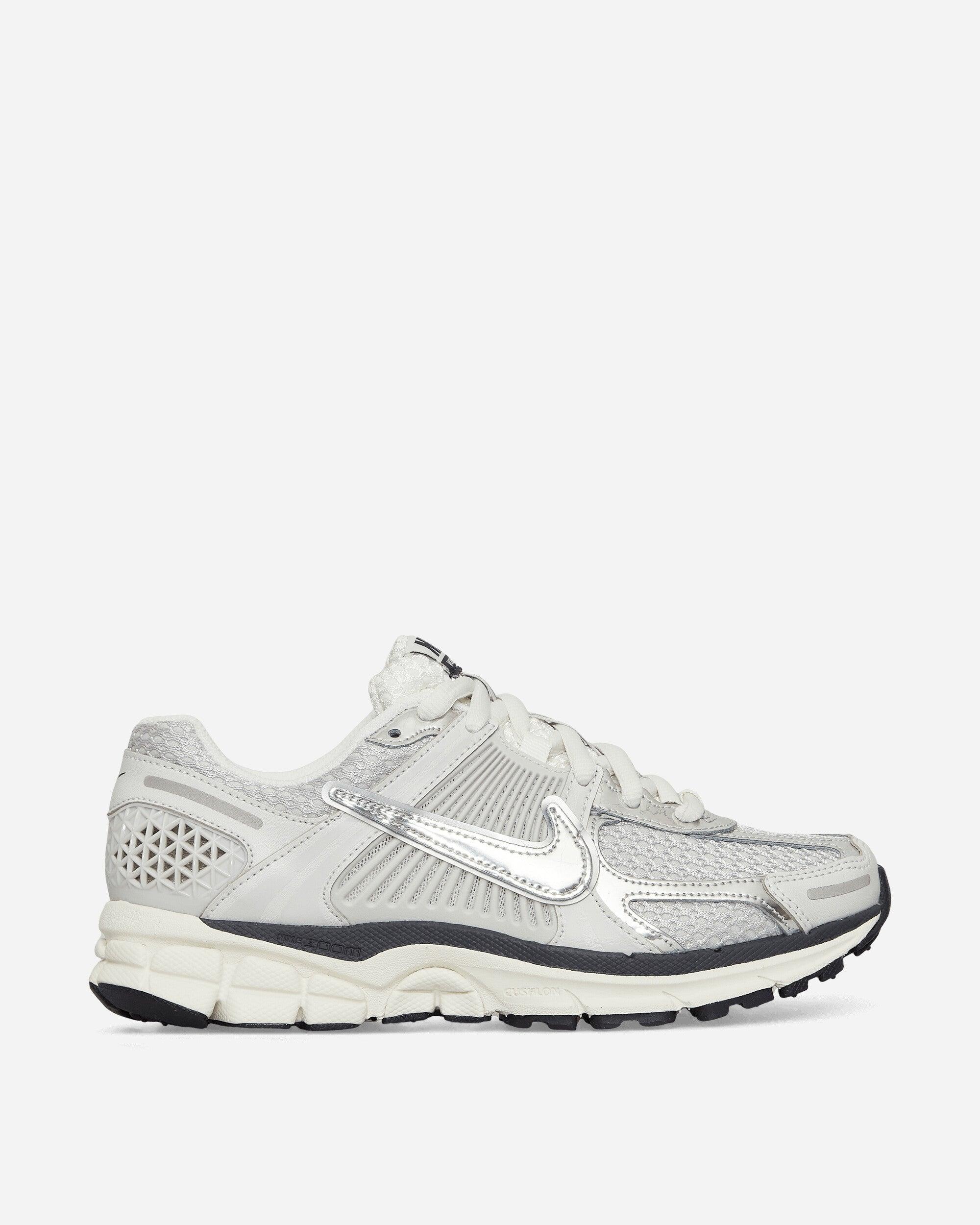 Nike Wmns Zoom Vomero 5 Sneakers Photon Dust / Metallic Silver in White |  Lyst