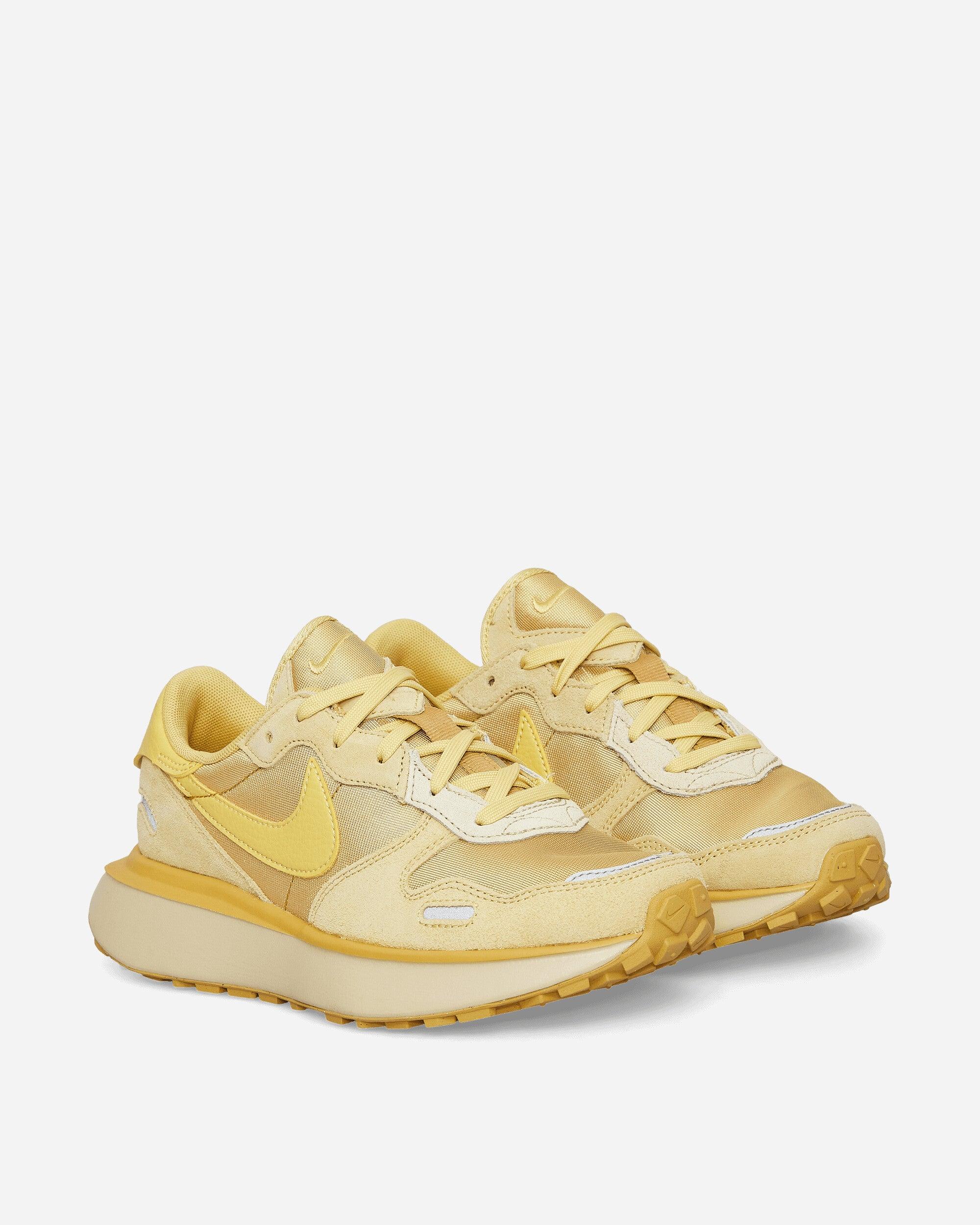 Nike Wmns Phoenix Waffle Sneakers Wheat Gold / Saturn Gold in Natural | Lyst