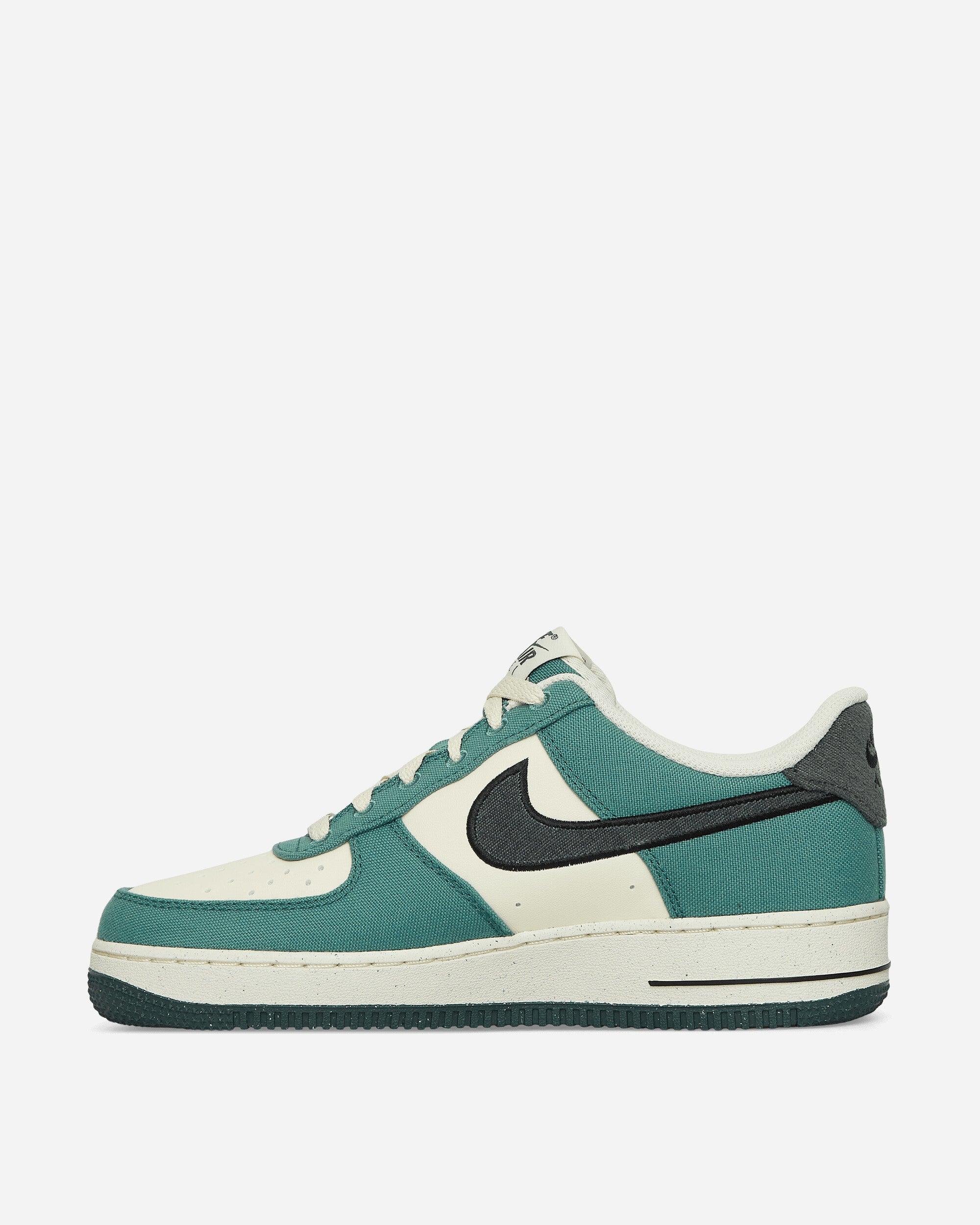 Nike Air Force 07 Lv8 Sneakers Coconut Milk Vintage in Green for