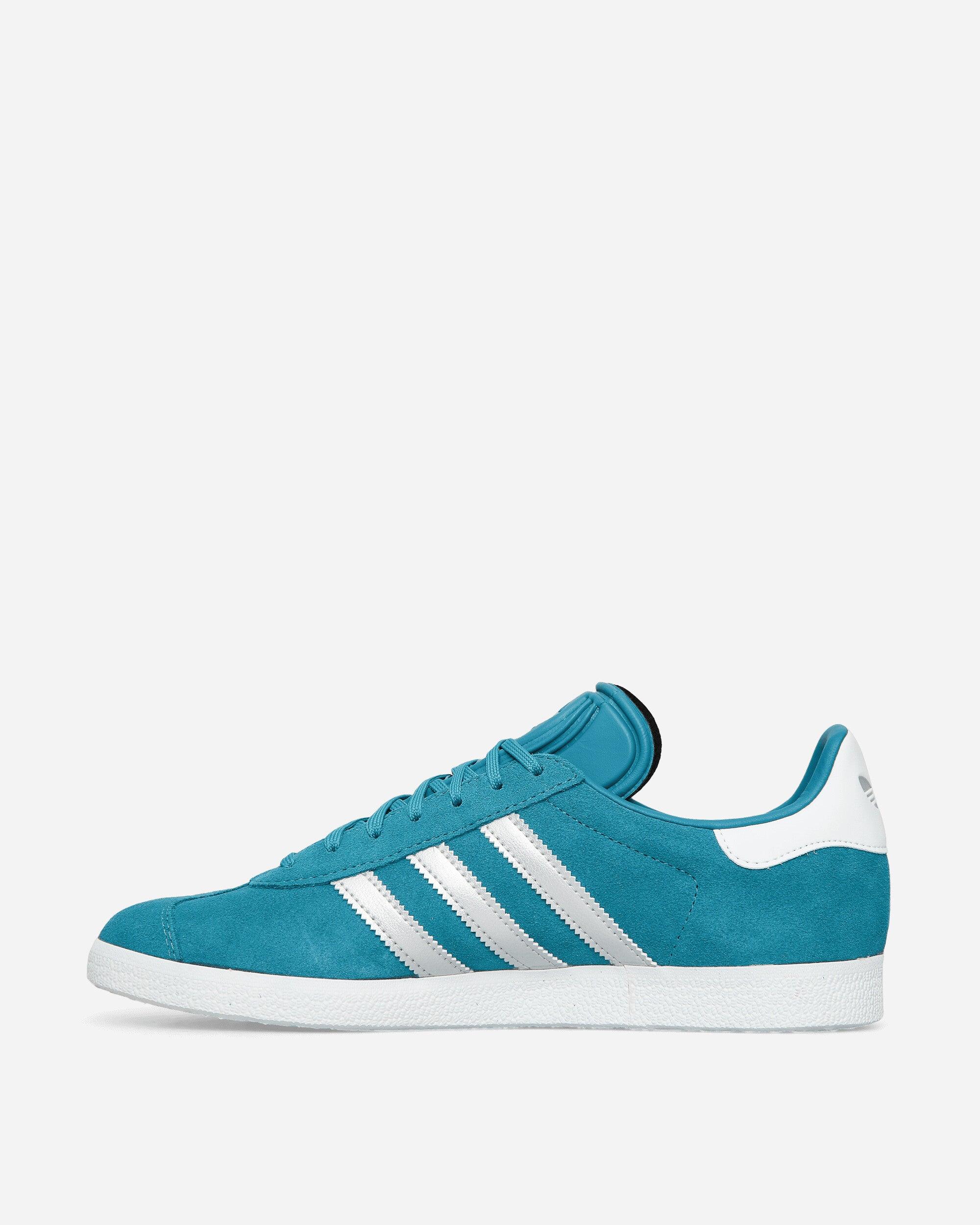 Turquoise shop adidas sneakers