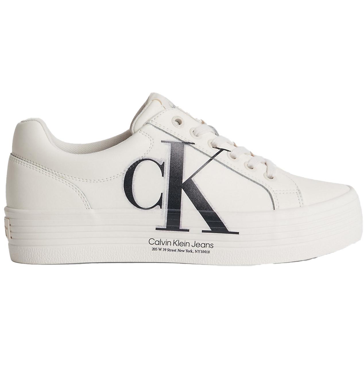 Calvin Klein Vulcanized Flatform Over Brand Sneaker in Weiß | Lyst DE
