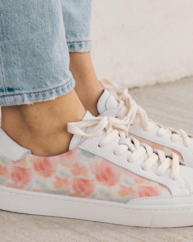 soludos tie dye