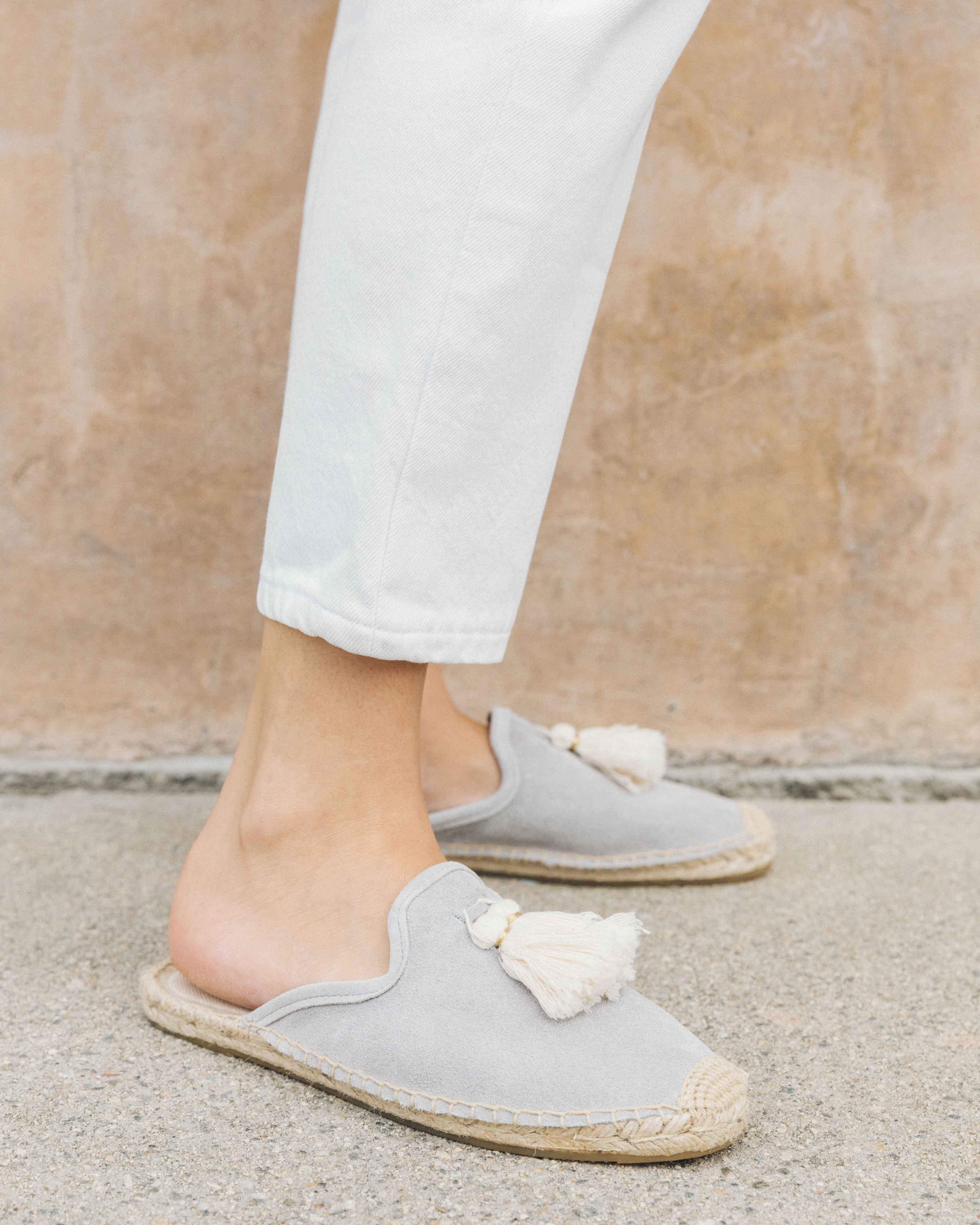 soludos tassel mule