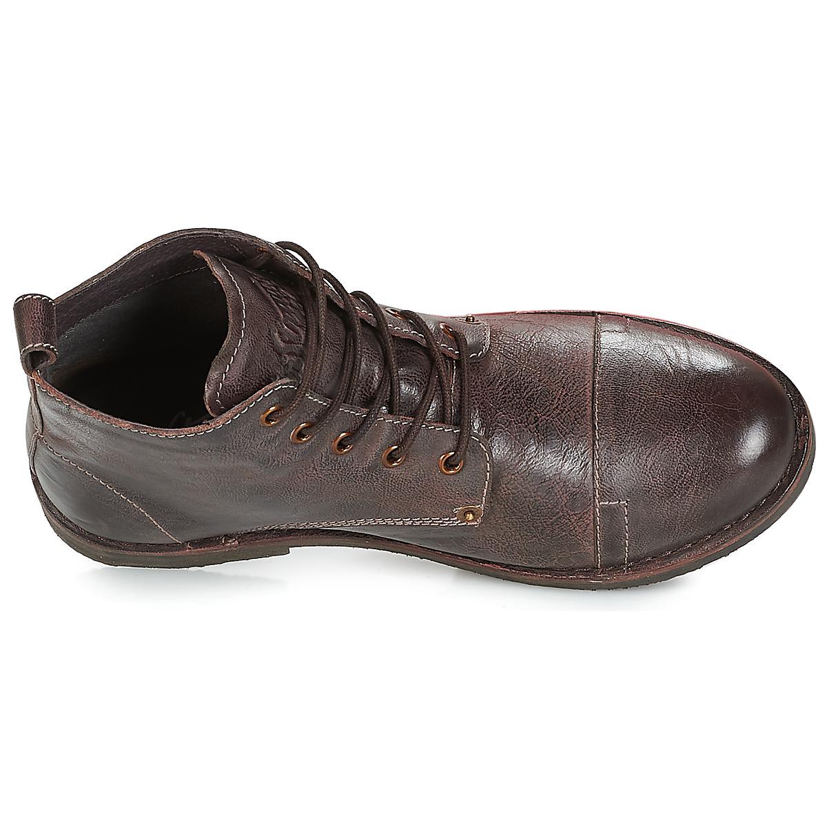 levi's track boots
