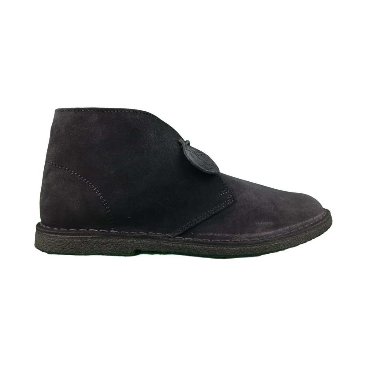 pretty green desert boots black